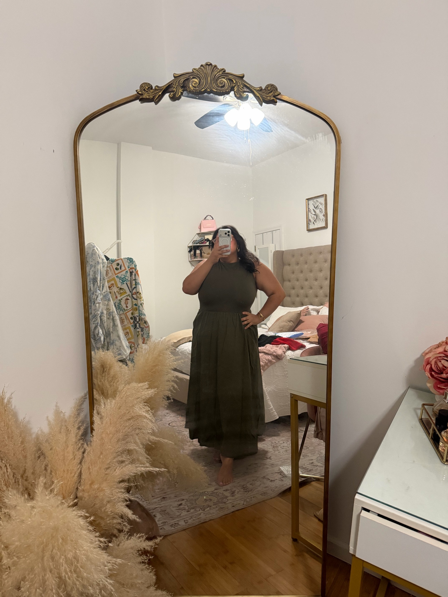 A go to flattering dress 💗