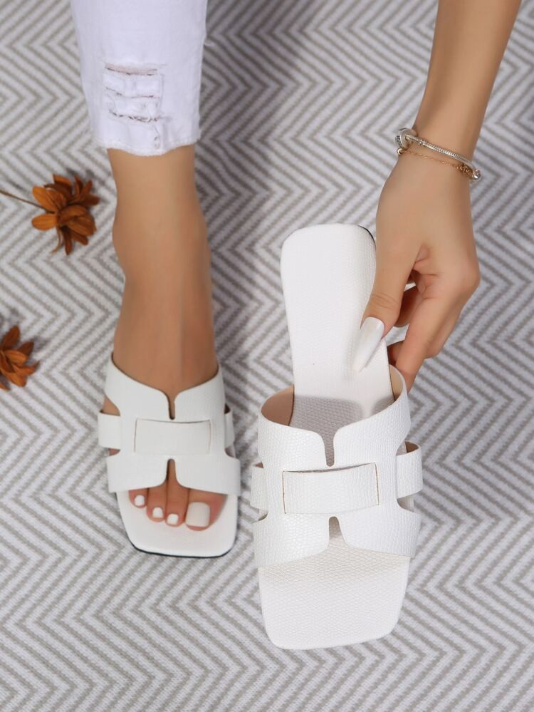 Pantolette mit Schlangenleder Prägung
       
              
              13.25€ Inklusive Mw... | SHEIN