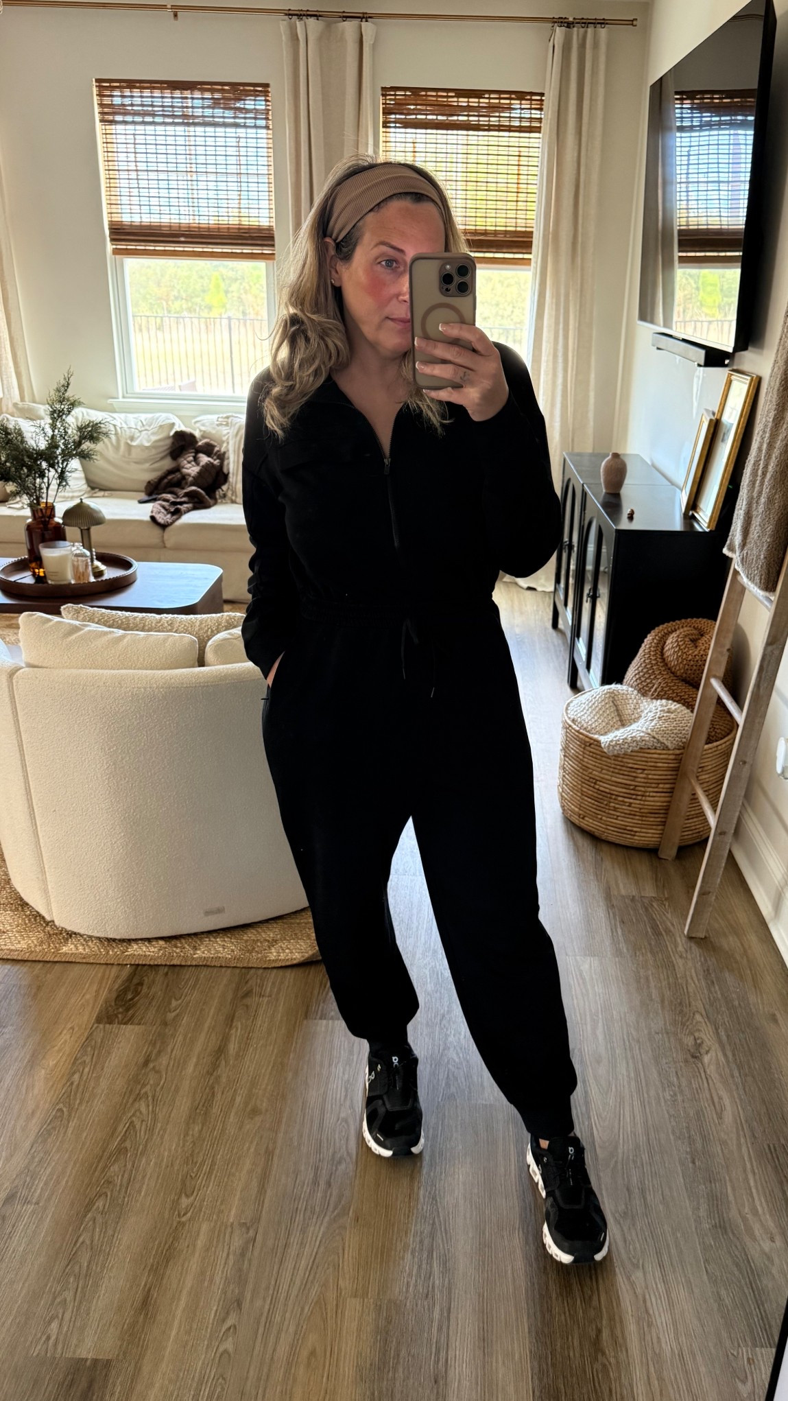 The most comfortable jumpsuit also comes in grey 

Nordstrom, ootd, jumpsuit, 

#LTKSpringSale #LTKootd #LTKgrwm