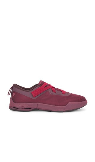 On x Zendaya Cloudnova Moon in Wine. - size 13 | Revolve Clothing (Global)