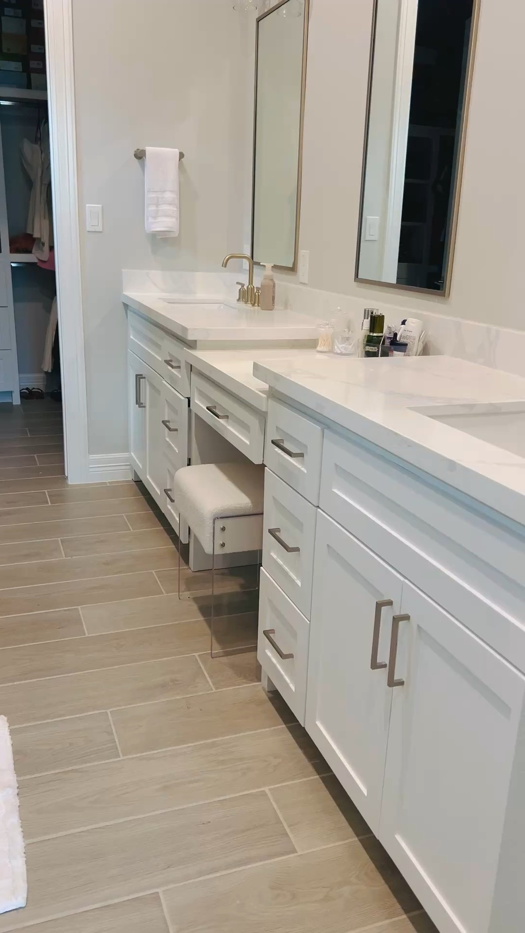 This makeup vanity bench exceeded my expectations! I am obsessed! I bought a few others that I had to return because I wasn’t convinced and this one made the cut. I’m in love! 😍 

#LTKgrwm #LTKmorningroutine #LTKBeauty