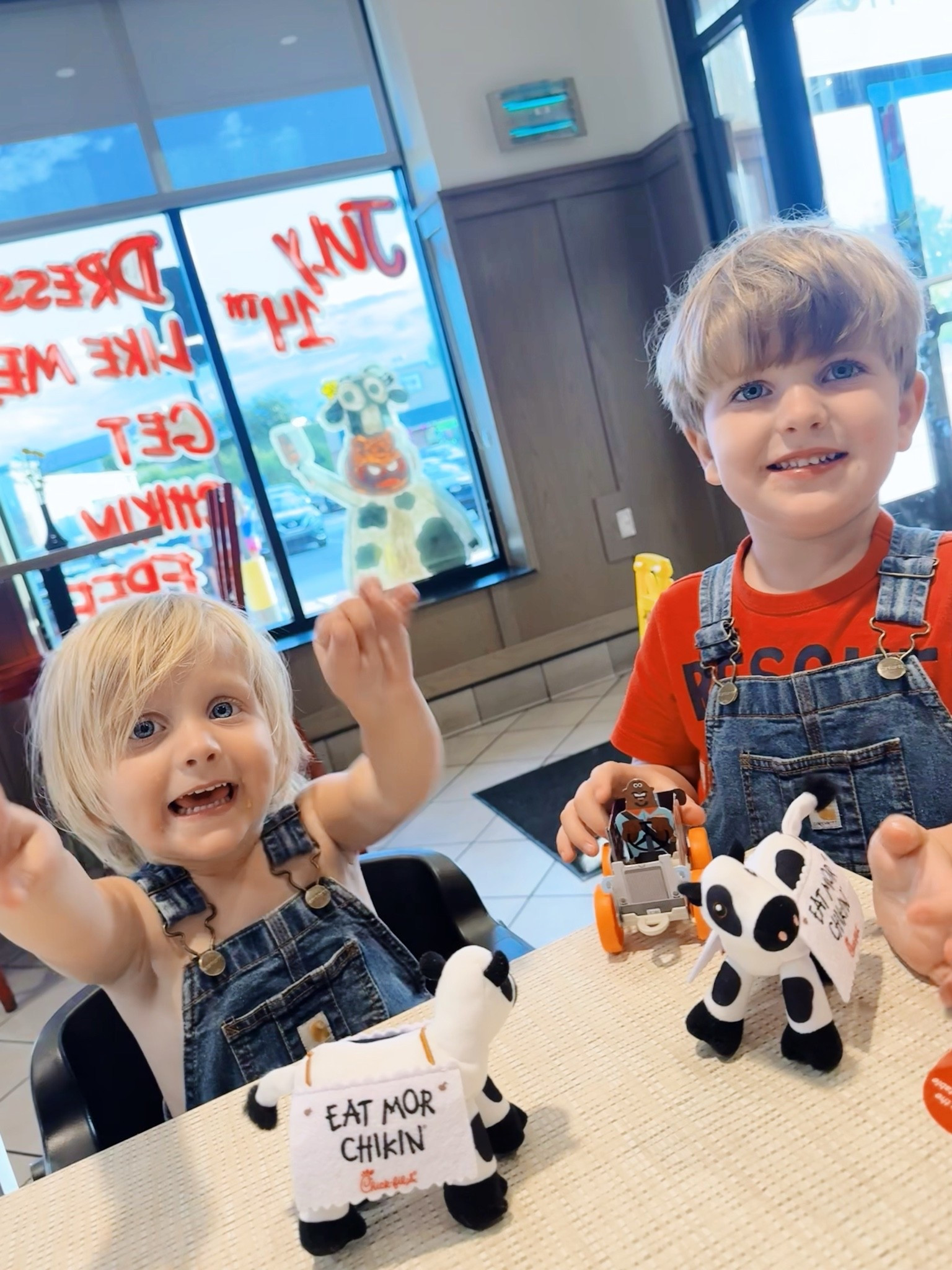 And neat story 🤭… we actually ended up winning 🏆 (my heart 🥹) the little “Cow Day” social media giveaway 🎁 at our local Chick-fil-A 🐔 (we had so much fun 🤩 making those cow costume masks 🎨✂️) and ended up going to eat dinner 🍽️ there tonight, too!! 😍 These cuties 🥰 were so excited about all their little prizes - and especially these little “cow cows” 🐄- so sweet!!! 🐮