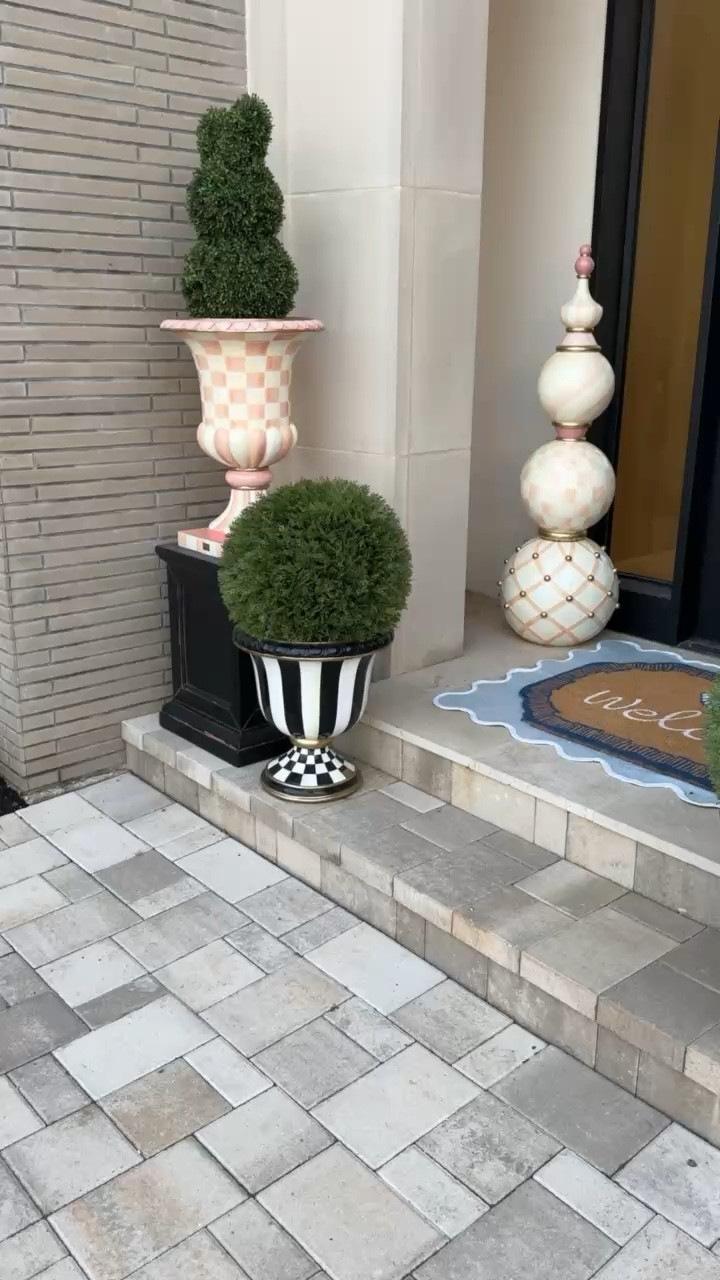 Back in stock alert!!🚨 love these topiary balls!! 

#LTKmomlife #LTKHome #LTKSeasonal