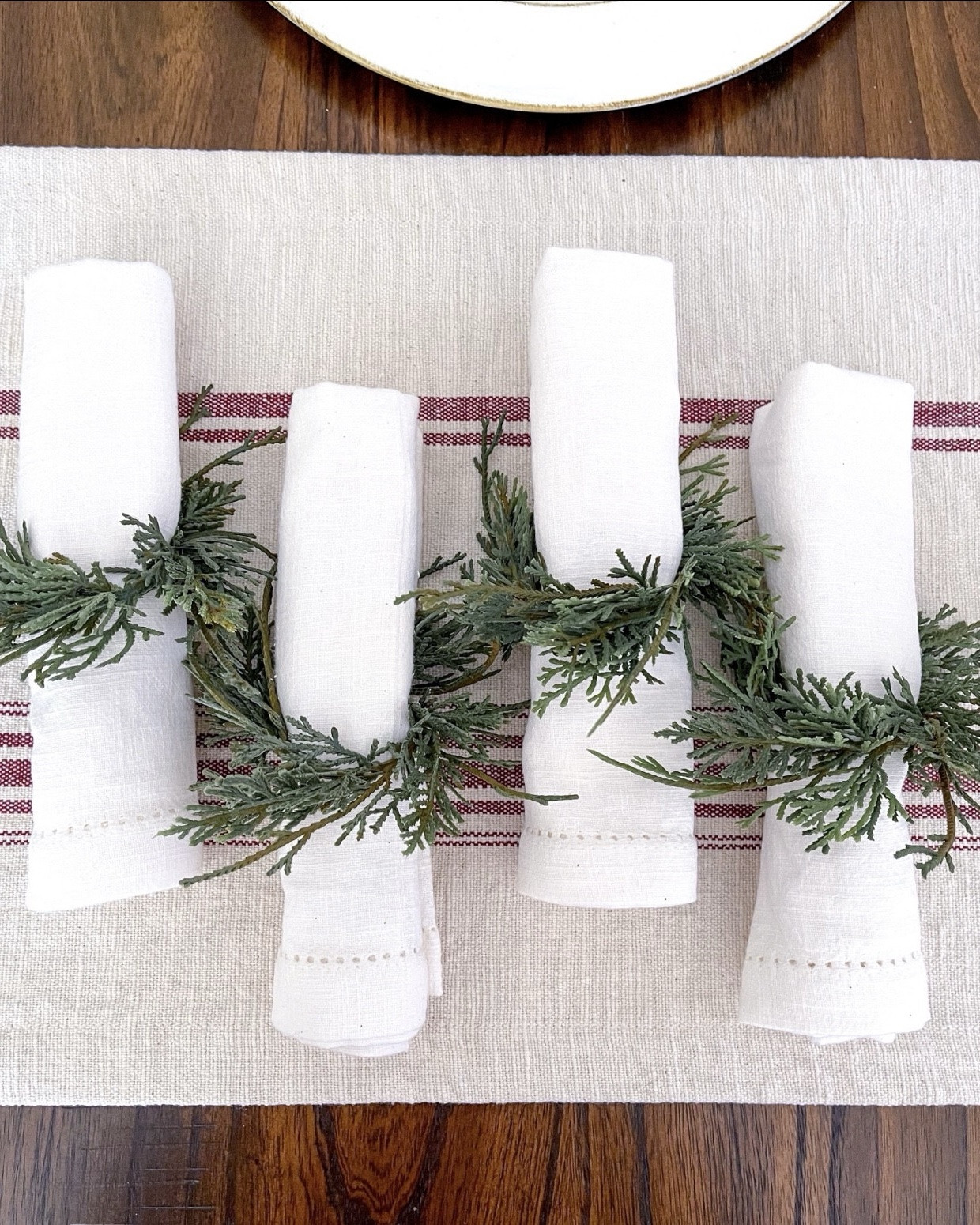 These cedar napkin rings from Target sold out so quickly last year. They’re back in stock this year again. 



 Faux Cedar Sprig Christmas Napkin Ring Set - Hearth & Hand with Magnolia napkin rings
Christmas table decor/ christmas decor/ christmas tablescape/ holiday decor/ Holiday napkin rings/ christmas napkins