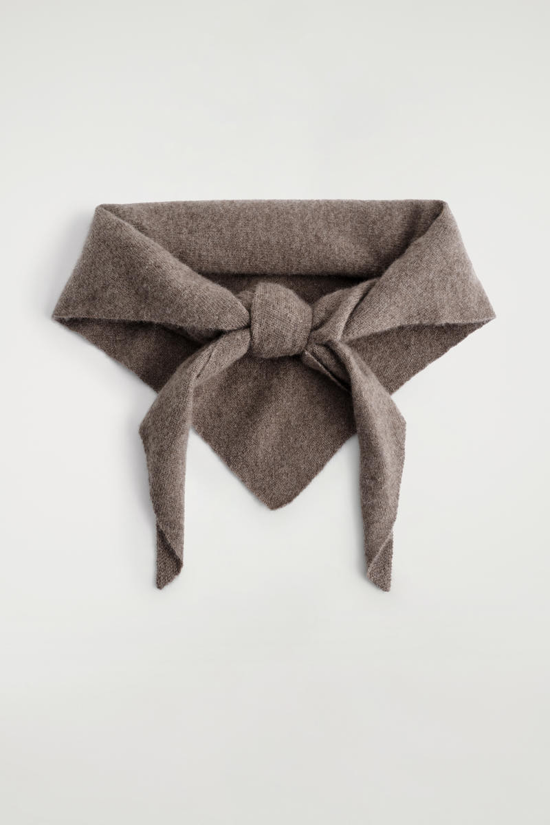 Cashmere Triangle Scarf | COS UK