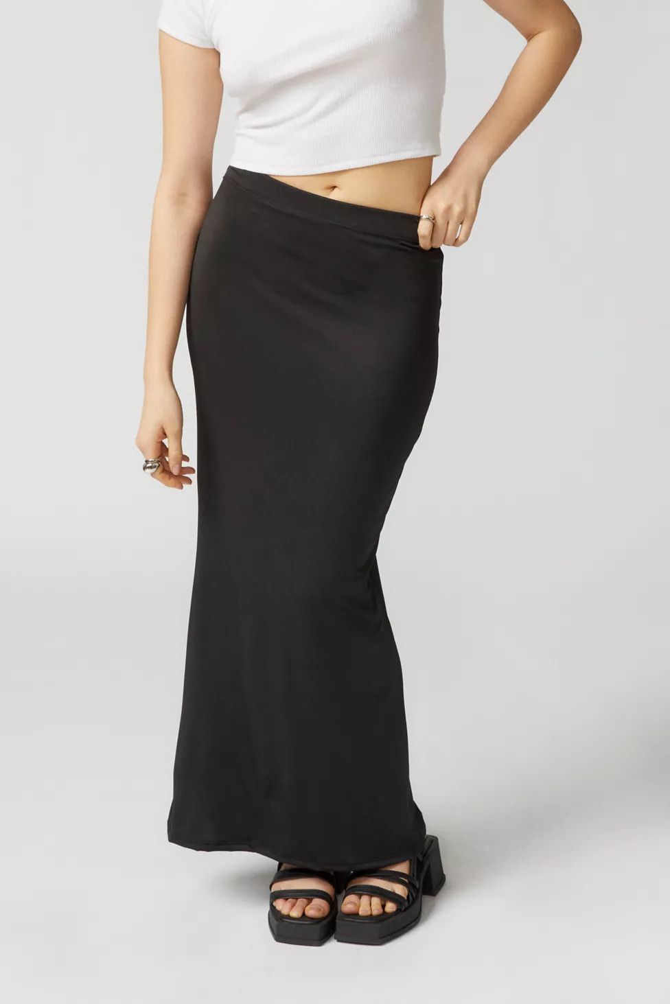 UO Dominique Maxi Skirt | Urban Outfitters (US and RoW)