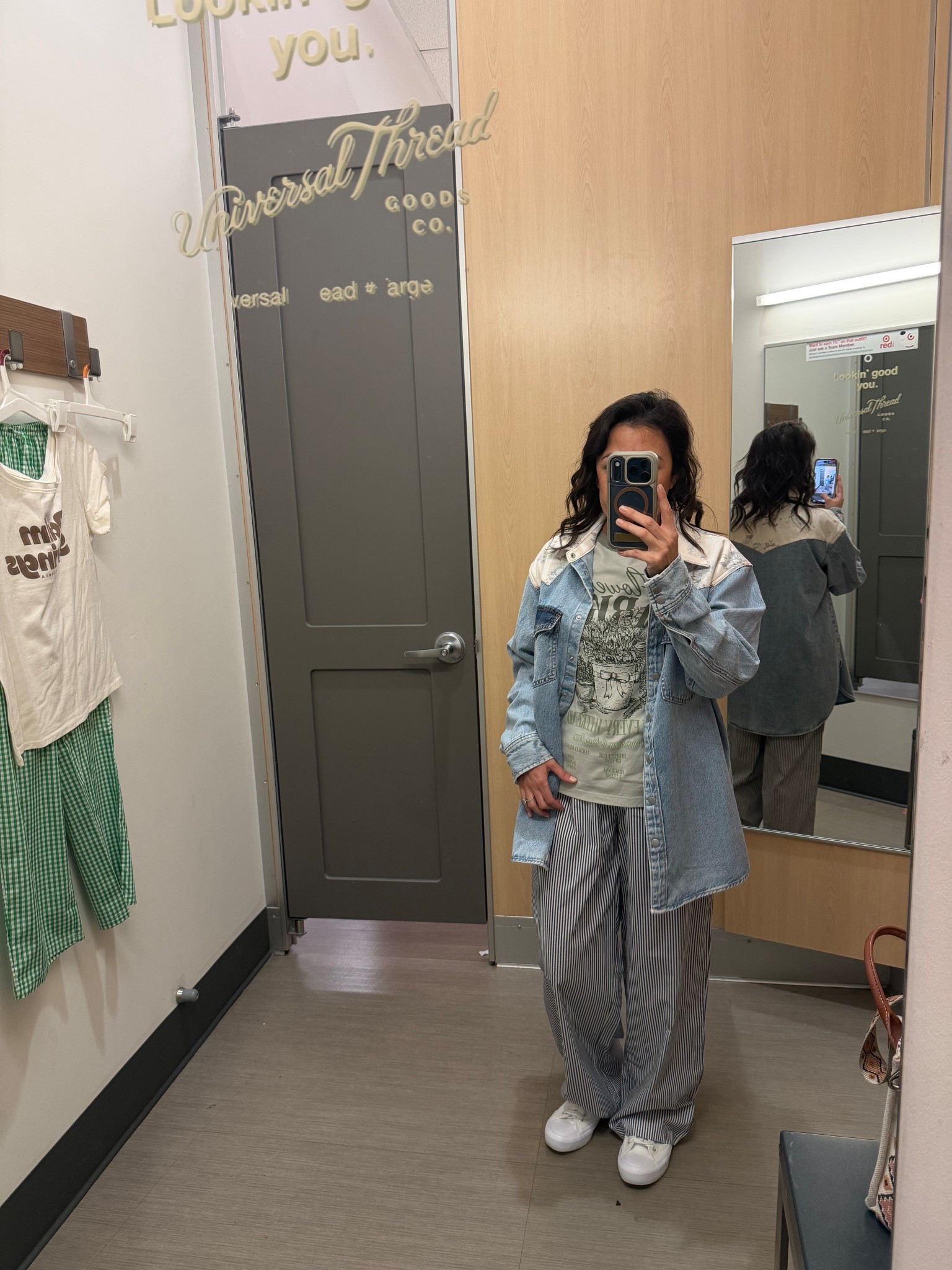 Comfy, kinda frumpy but it’s just one of those days.

#LTKgrwm #LTKmomlife