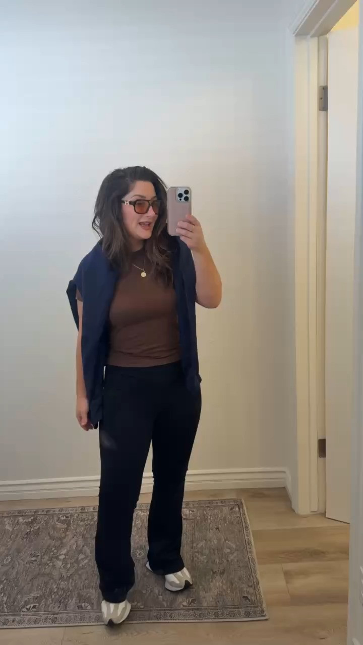 Petite friendly yoga pants size small 29" inseam, Tee size small (5'0" 140bs)

#LTKPetite #LTKActive #LTKootd