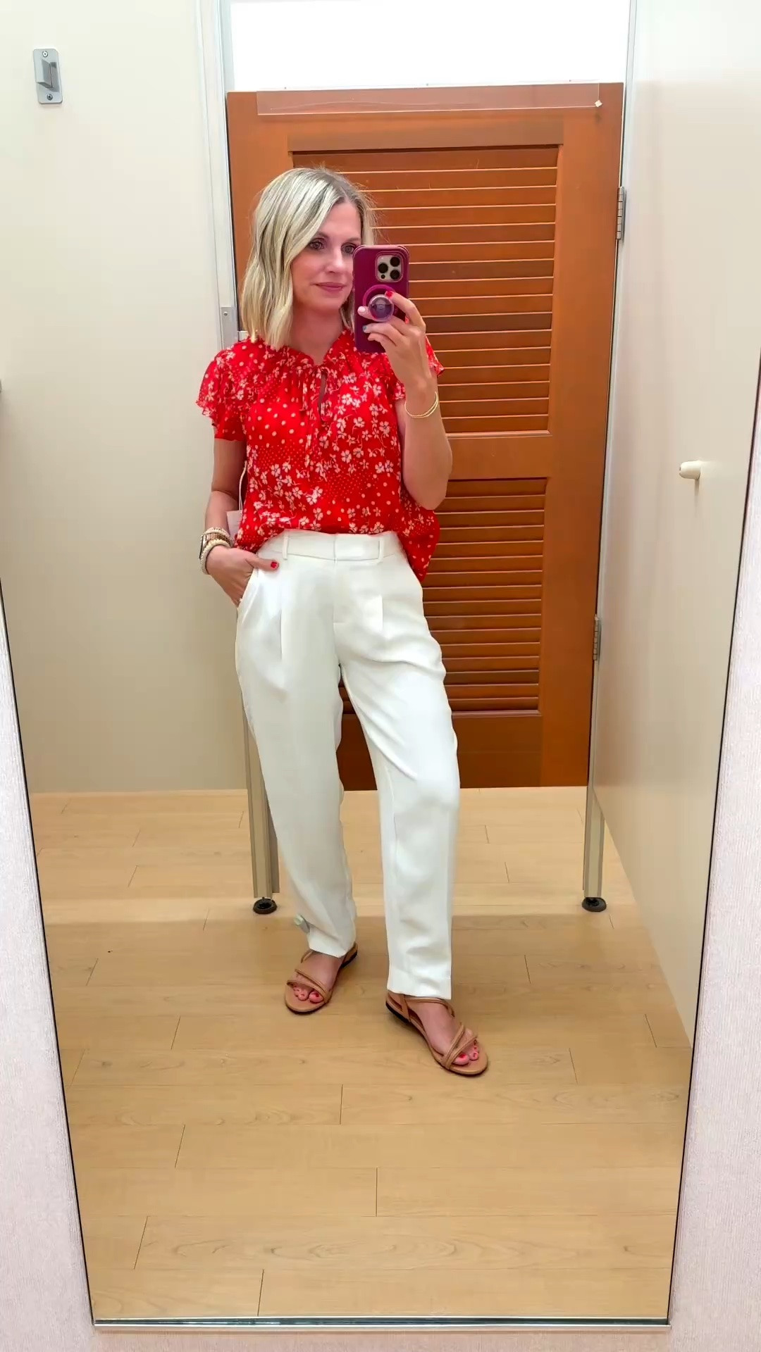 White trousers from @kohls! #kohlsfinds #kohls #kohlspartner

#LTKPetite #LTKWorkwear #LTKOver40
