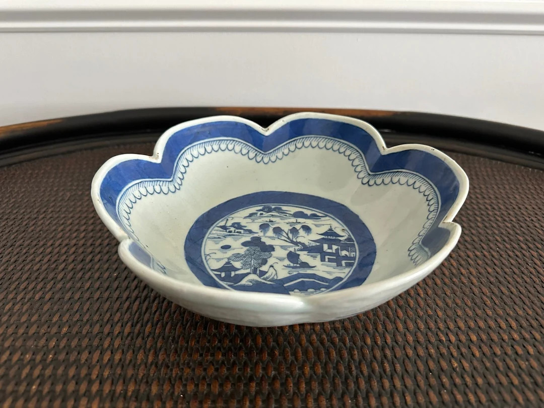 Antique Blue Canton Bowl, 8.25 Dia. With Scalloped Rim, Circa 1800s Blue and White Porcelain, 19t... | Etsy (US)