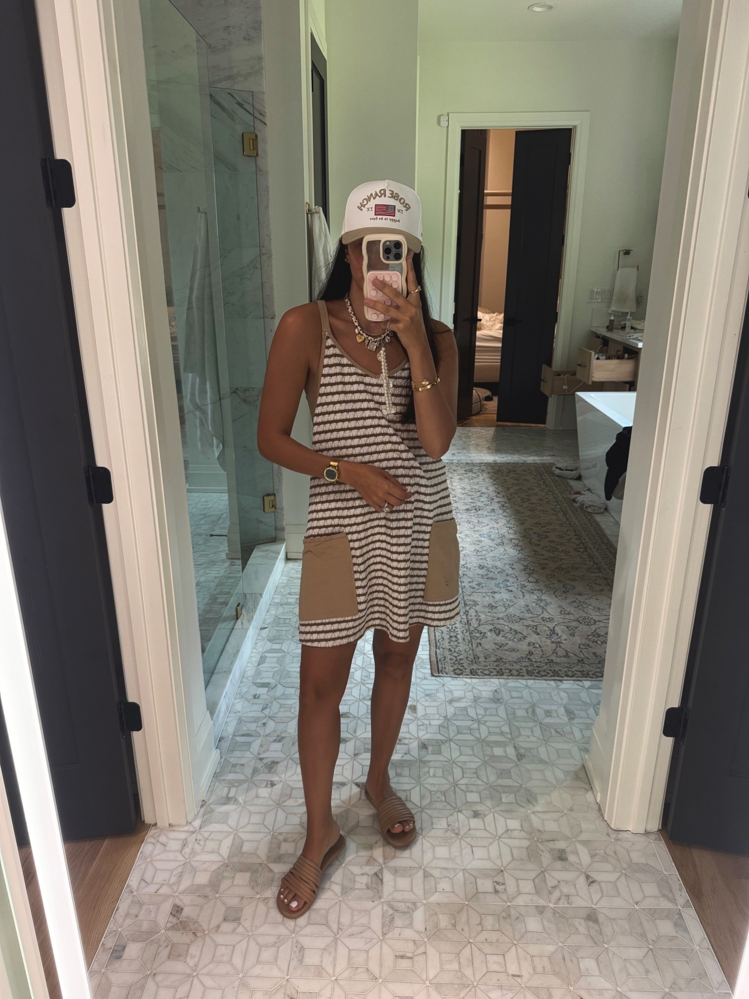 This dress was easy and comfy to wear to wear last summer and will definitely be bring it back! 

Size:small

Dressupbuttercup.com #dressupbuttercup #dederaad


#LTKootd #LTKSeasonal #LTKgrwm