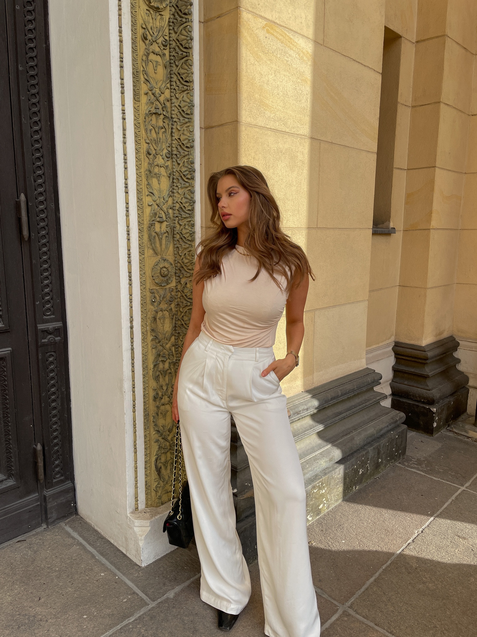Minimal look, outfit, White pants, elegant spring outfit, White wide leg pants, suit pants, massimo dutti, old money style, old money fashion, scandinavian style, work outfit, Revolve, spring outfit

#LTKfit #LTKSeasonal #LTKFind