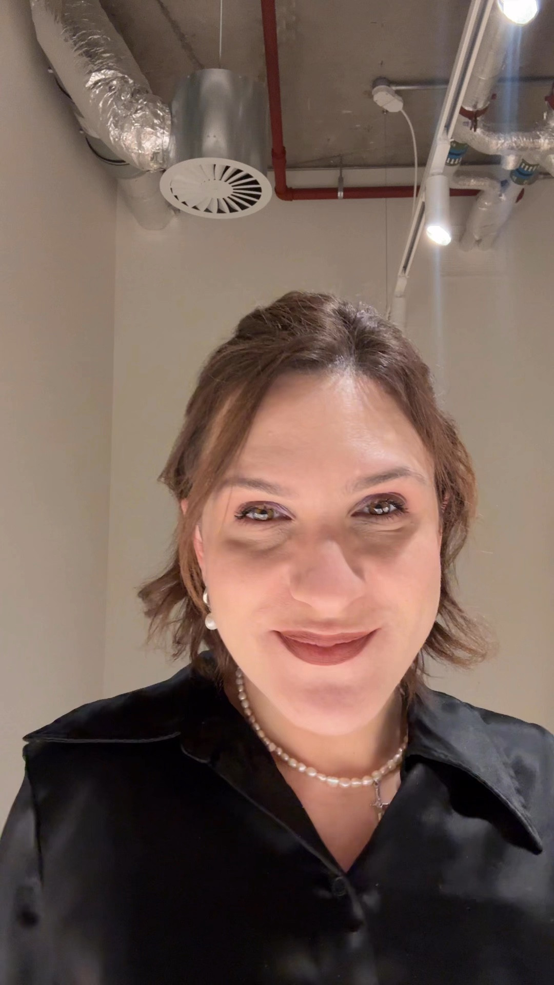 10 minutes everyday makeup directly from the office

#LTKFashionMonth #LTKbeauty #LTKworkwear