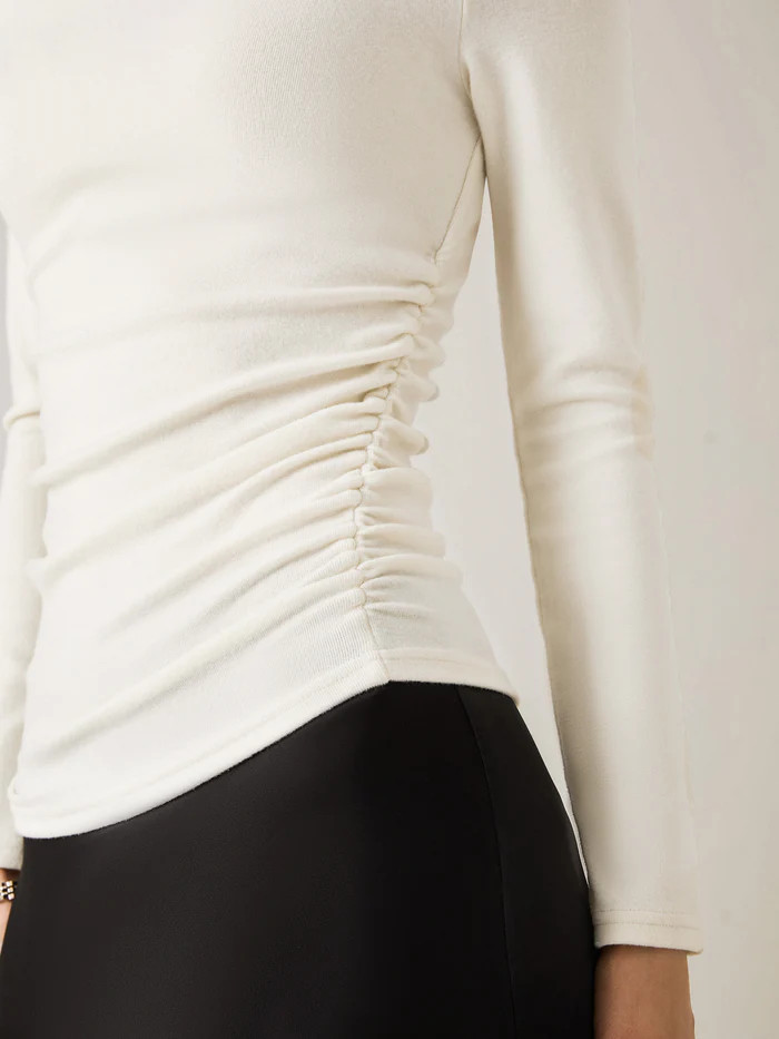 Thermal Ruched Sides Tuckable Mockneck Top | OGLmove