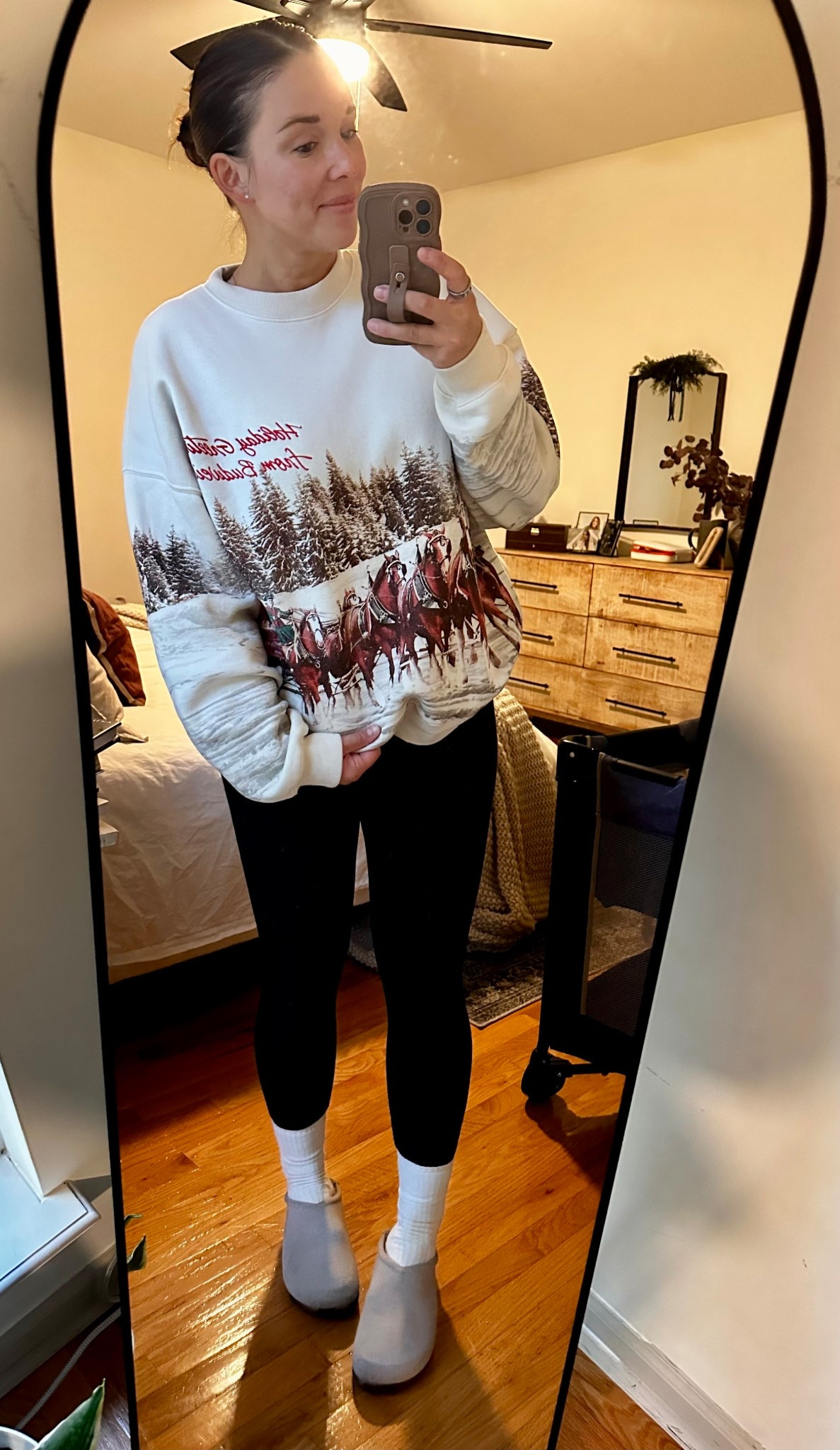 Nothing says “Happy Holidays” like Clydesdales + Budweiser 🐴🍻. You’ll find me living in this @abercrombieandfitch sweatshirt from now until Christmas #abercrombieandfitch #rothysclogs

#LTKmomlife #LTKHoliday #LTKgrwm