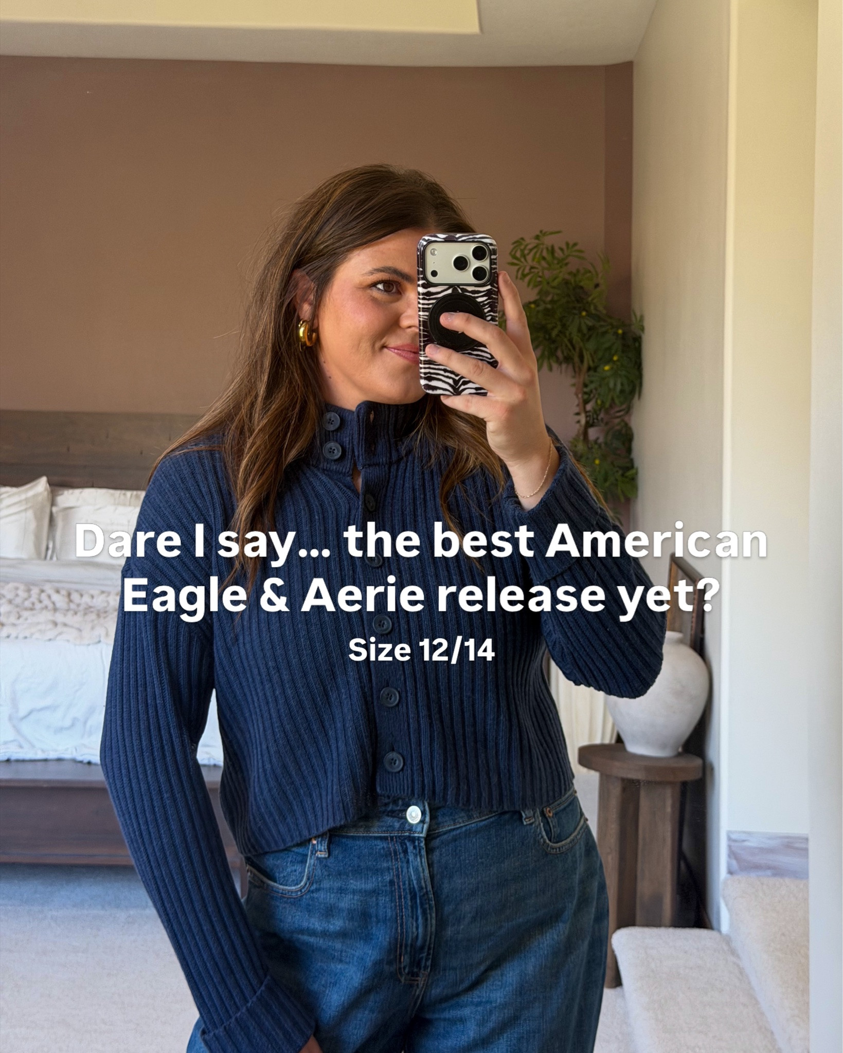 I’m drooling over these!!! @American Eagle Outfitters @Aerie 

Save for fall outfit ideas so we can 👯‍♀️ 

@hiericasuckow for more just like this!

#midsize #falloutfit #fallfashion #momstyle #size14 midsize, size 12, size 14, mom style, curvy outfit, thick tummy approved