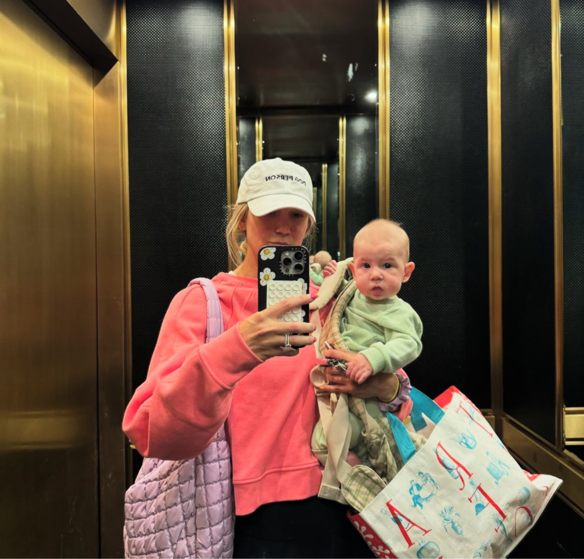 We lift weights so we can lift all the bags, hold all the babies (human & fur) and carry the weight of all the energy we’re bringing☀️💪 AM I RIGHT OR AM I RIGHT

#LTKActive #LTKItBag #LTKBaby