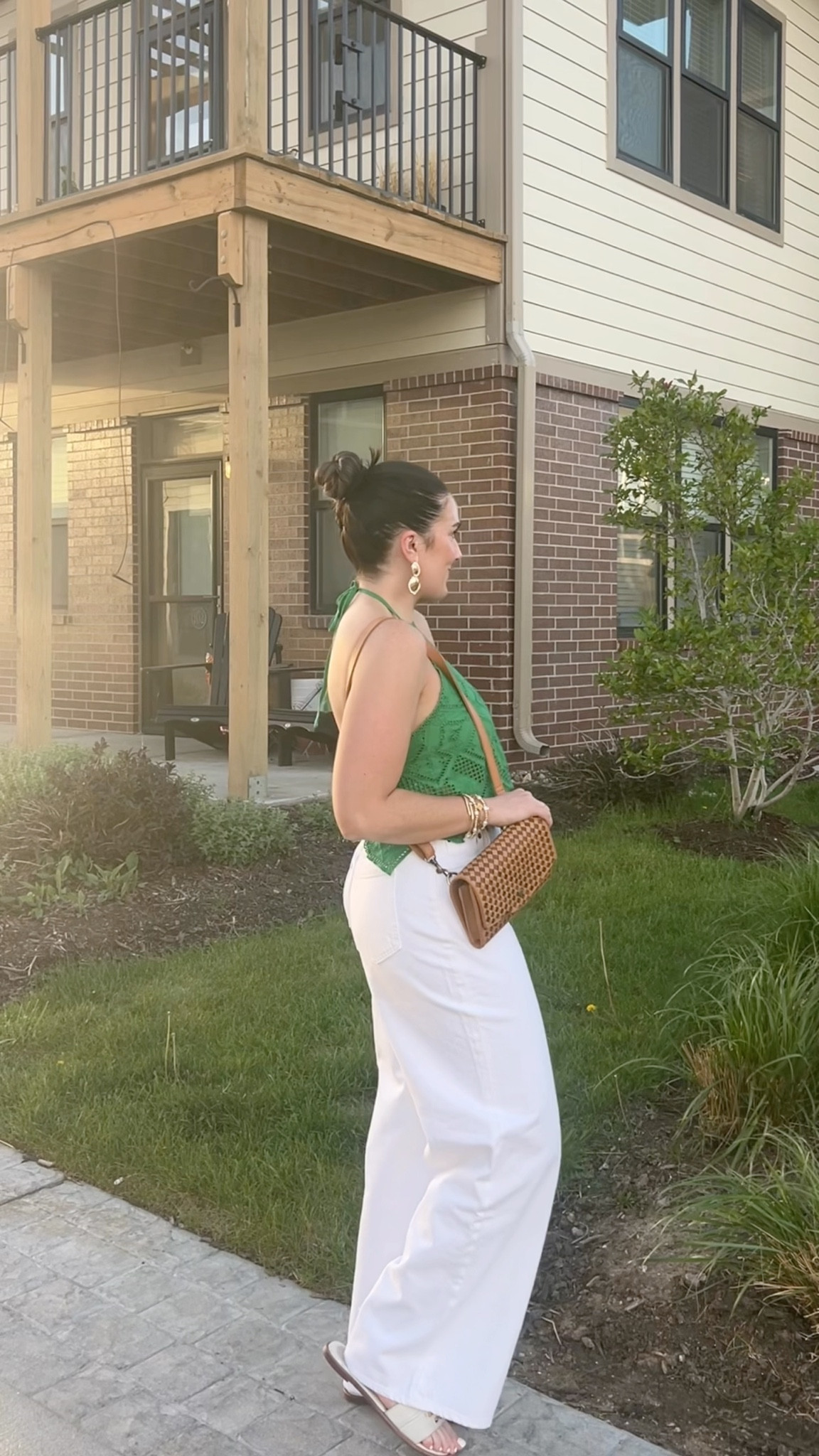 Fun little date night outfit with my go to leather bag!

Wearing a size small in the top, size 26 curve love jean.

Favorite white jeans are on sale rn!!