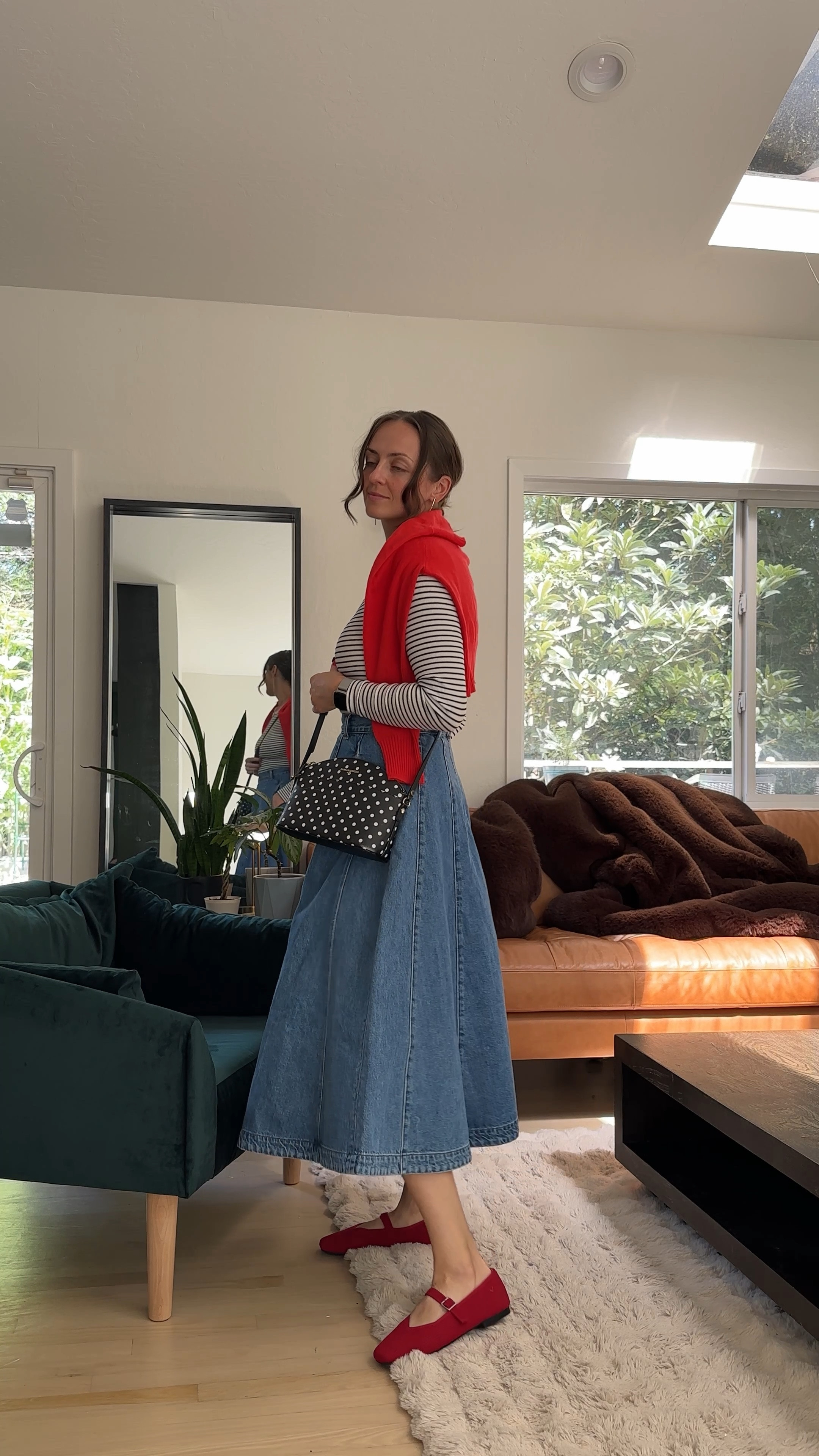 Midi skirt outfits for fall #fallstyle #falloutfitideas #transitionaloutfit

#LTKWorkwear #LTKFallSale #LTKSeasonal