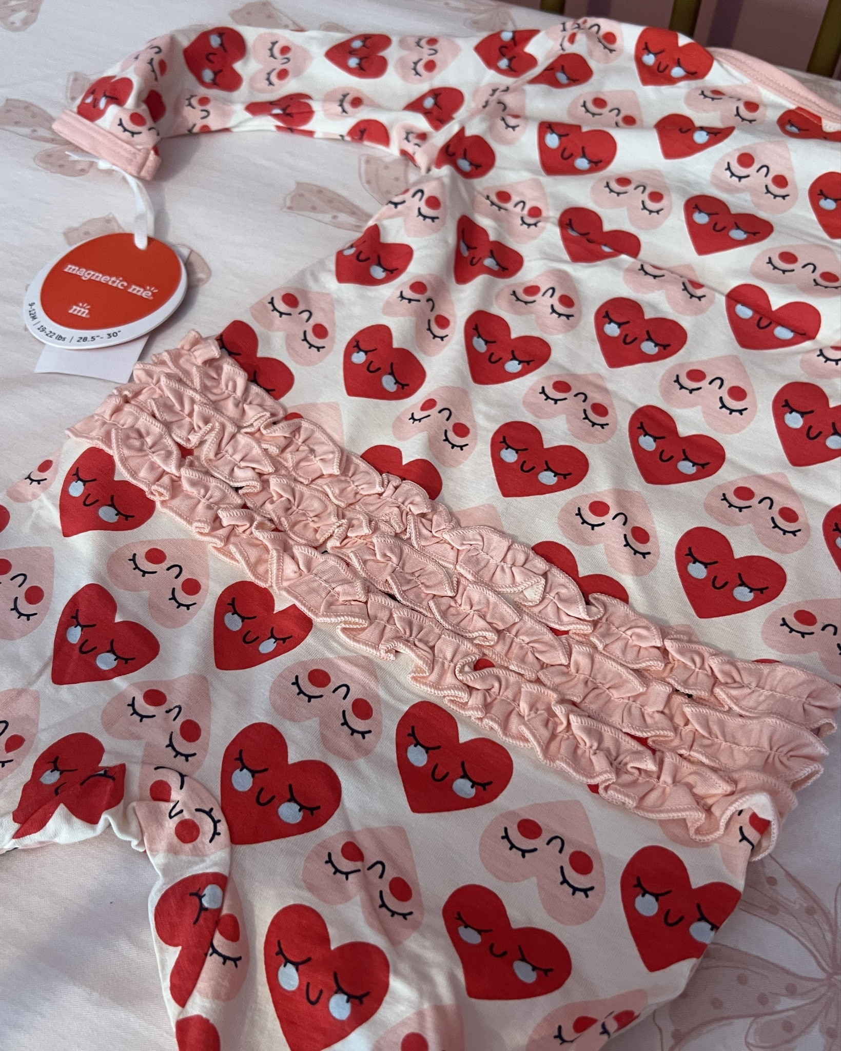 More of our favorite magnetic 🧲 onesies! Stocking up the Valentine prints because 🥹 how cute! 

#babyclothes #onesies #easyclose #magneticclose #baby

#LTKKids #LTKFindsUnder50 #LTKBaby