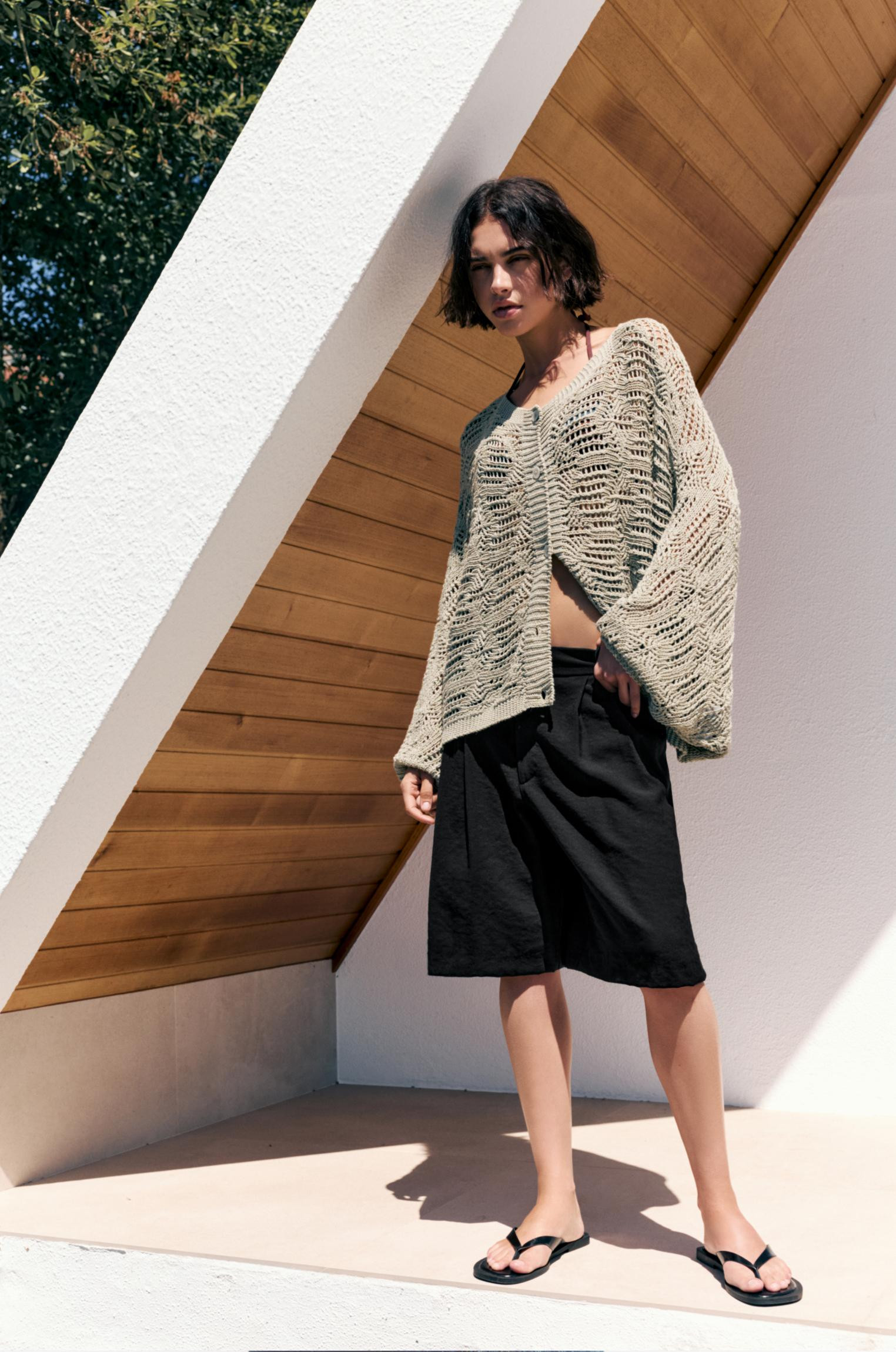 Stoffbermudas mit Bundfalten | Pull&Bear Deutschland | PULL and BEAR DE