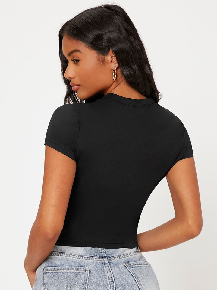 SHEIN BASICS 1pc Solid Form Fitted Tee | SHEIN