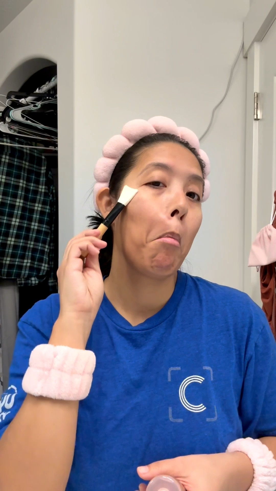 New mask who dis? 🤣

I have been wanting to try this collagen mask for a while and I finally have the chance. It’s easy to apply, dries quickly and I don’t feel it while I sleep. Plus it’s so satisfying to peel off. 

Excited to see what my skin looks like with consistent use. 

#LTKgrwm #LTKdayinmylife #LTKselfcare