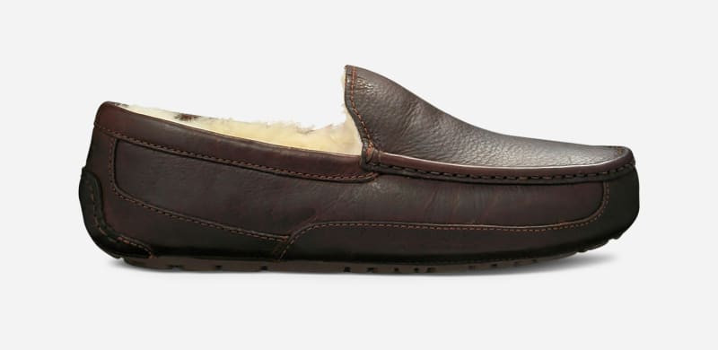 UGG® Men's Ascot Leather Slipper Slippers in Dark Spice, Size 7EEE | UGG (US)