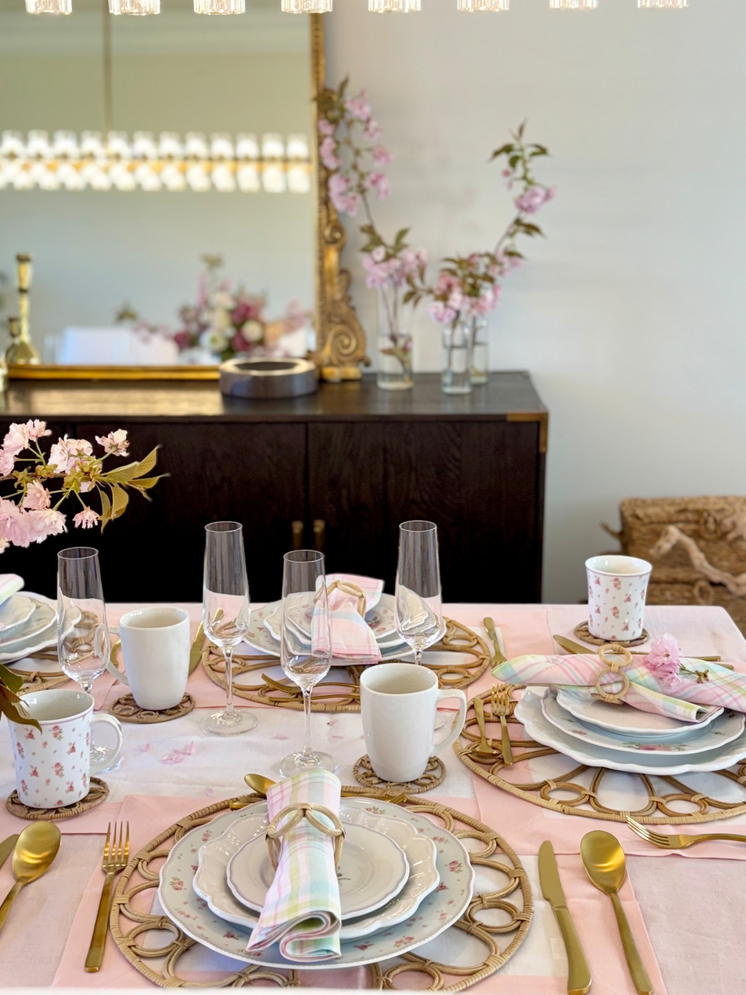 Solino Home | Spring Tablescape | Table Linen | linen Tablecloth | Pink Table | Summer Table Setting | | Linen Napkins | Linen Runner | Linen Placemats 

#LTKHome