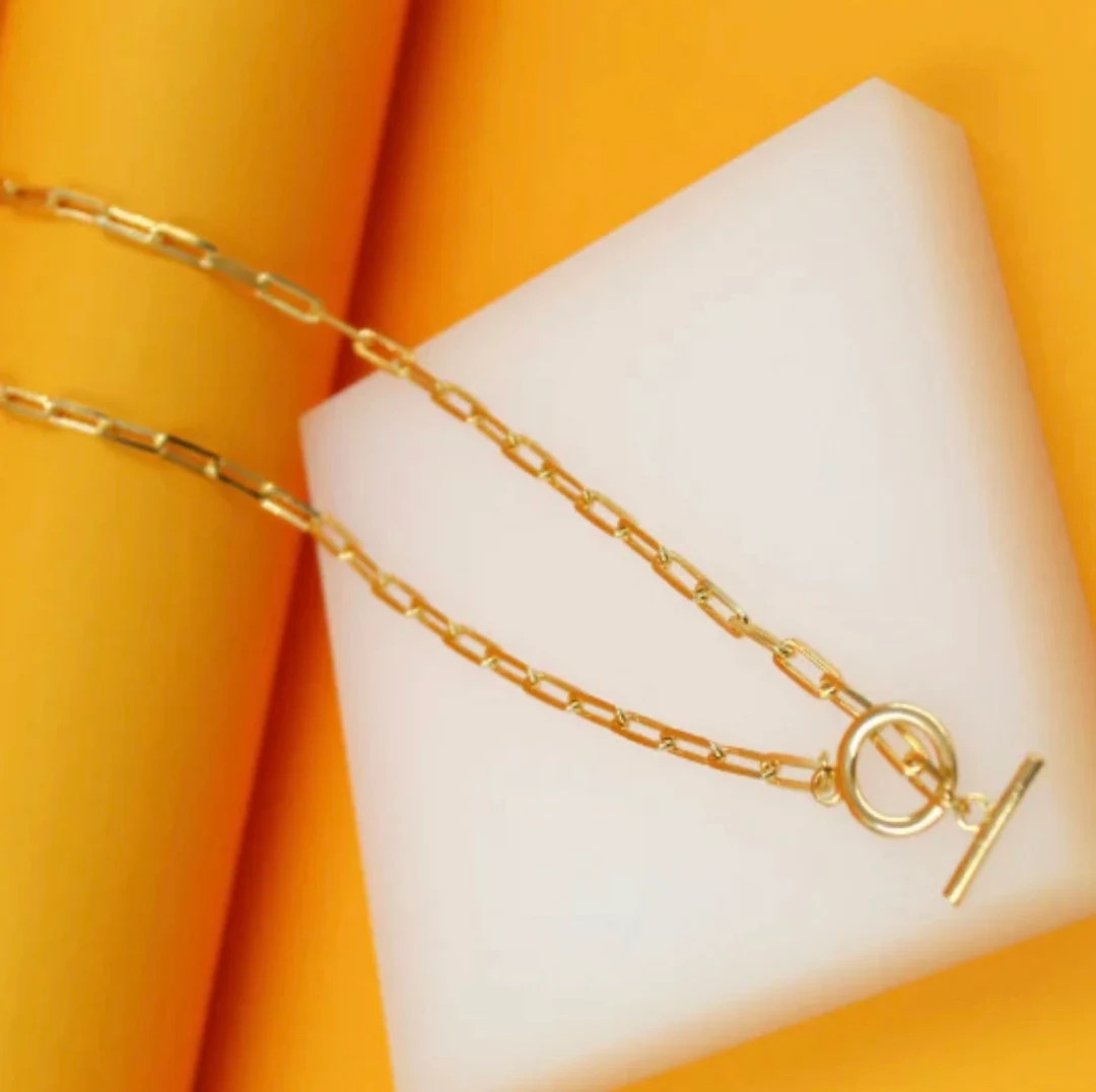 Paperclip Toggle Round Pendant Circle Necklace - Etsy | Etsy (US)