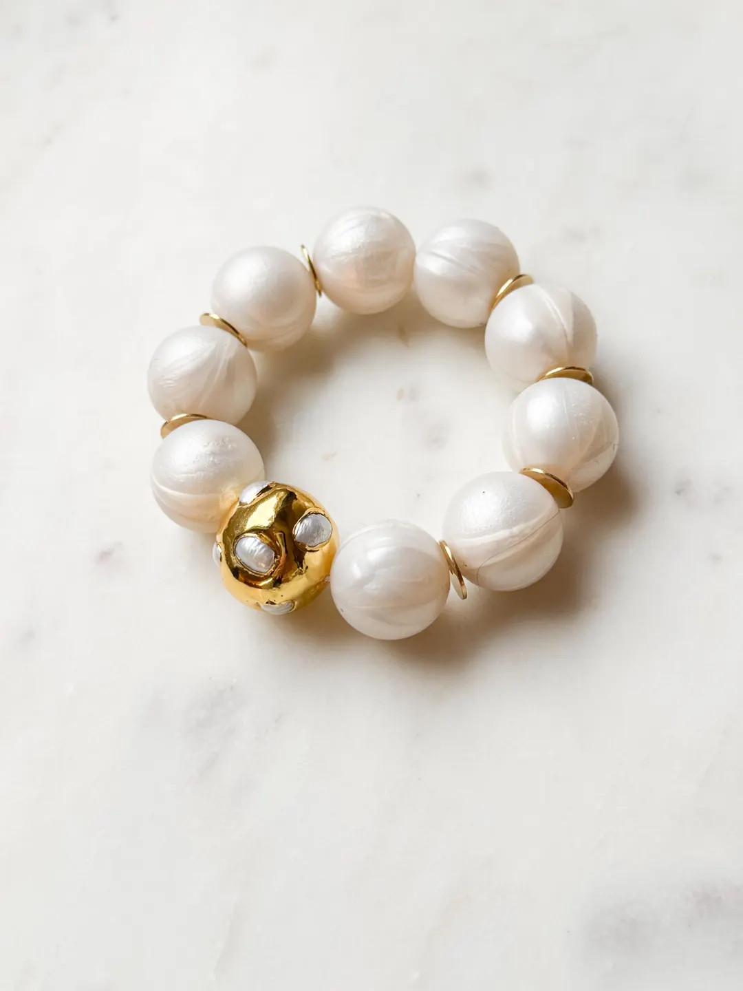 Chunky Pearl Bracelet With Gold Accent, Stretchy Statement Bracelet - Etsy | Etsy (DACH)