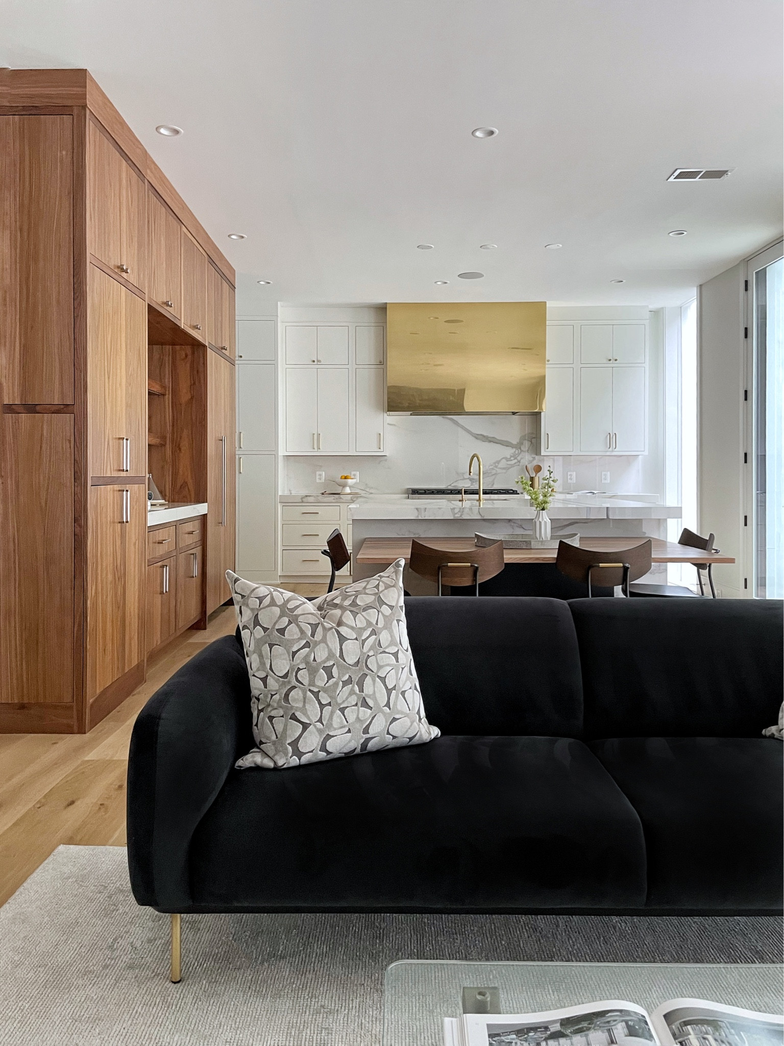 Open kitchens with an attached living room can be styled differently! With textured neutral furniture and moody walls, you can spice up the space with home decor pieces and diverse colors ✨ #luxurylivingroom #diningroomdesign #diningroom #homedecor #luxurydesign

#LTKhome #LTKstyletip #LTKfamily