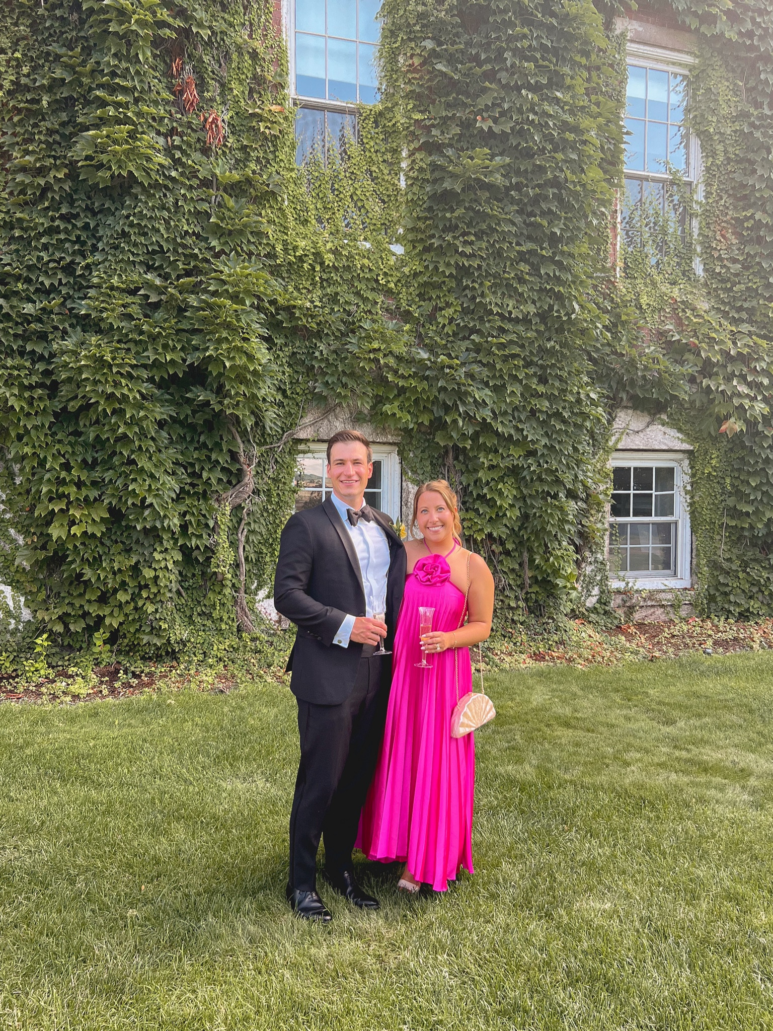 pink flower wedding guest dress!! 💖🥂 

#LTKWedding #LTKParties #LTKStyleTip