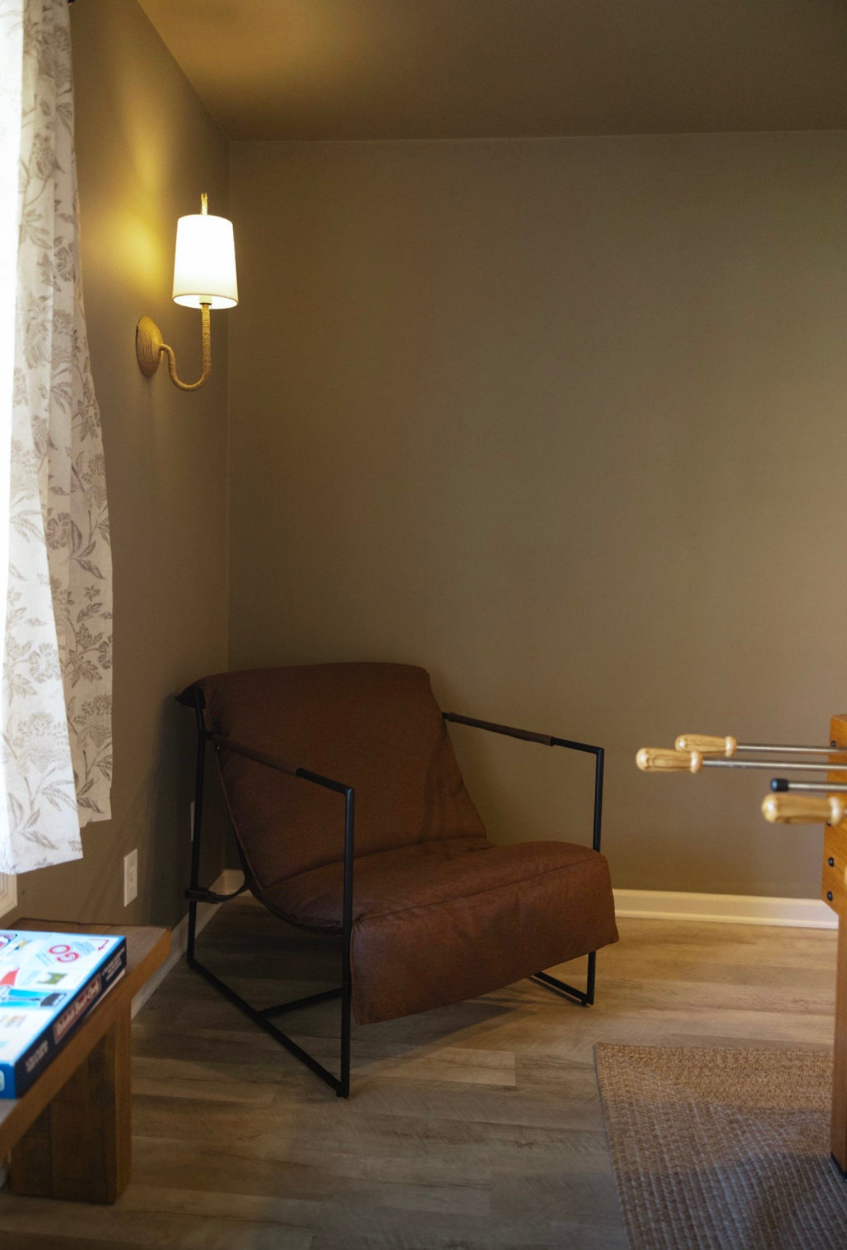 Game room decor #wallsconce #gameroom #accentchair 

#LTKHome