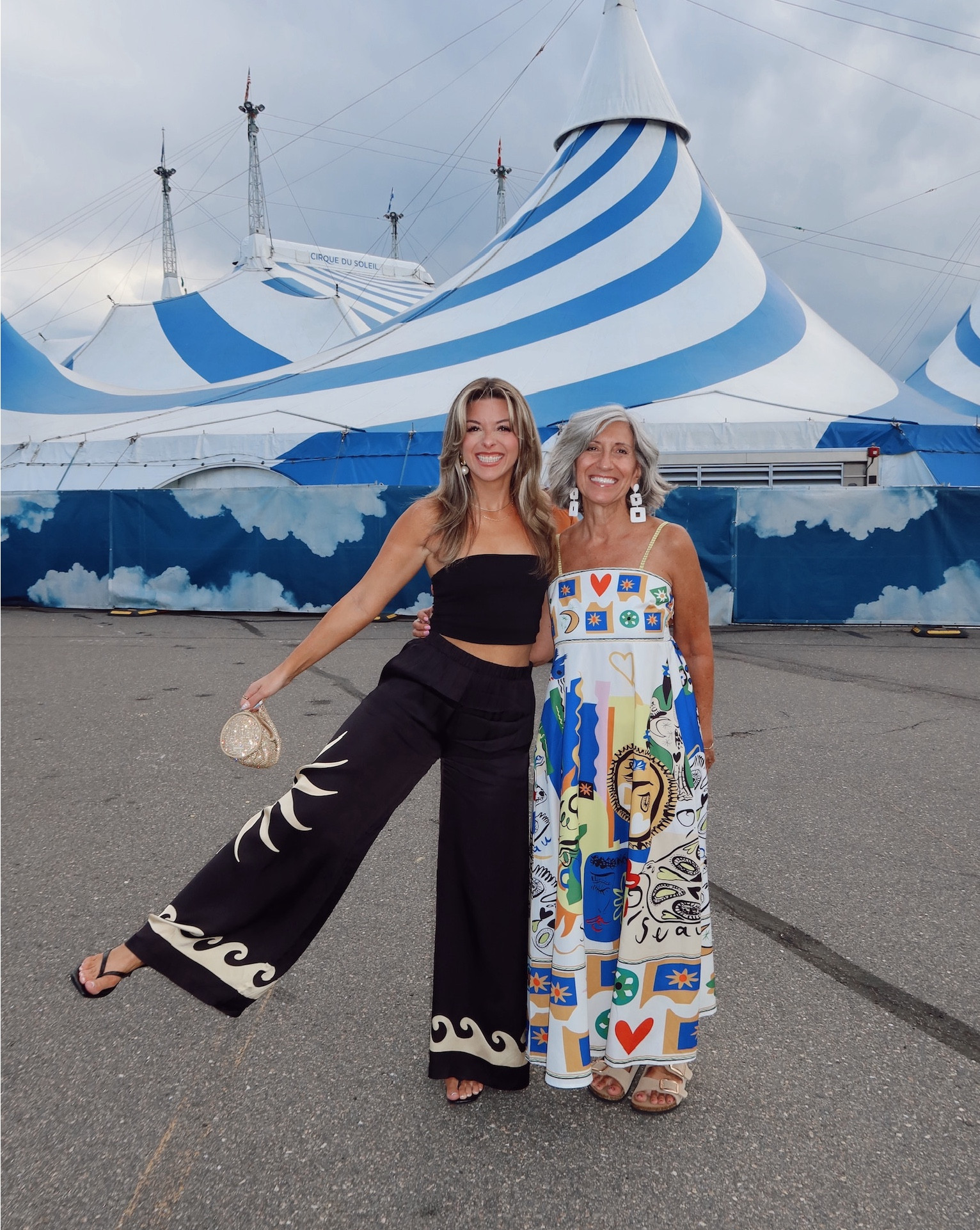 Cirque du soleil show with my mom last night perfect summer event outfit 

Dibs code: Emerson [unbothered bronze]
Vici code: emerson30

Concert look
Summer event
Resortwear
Black pants
Cirque 
Date night
Causal summer


#LTKSeasonal #LTKParties #LTKStyleTip