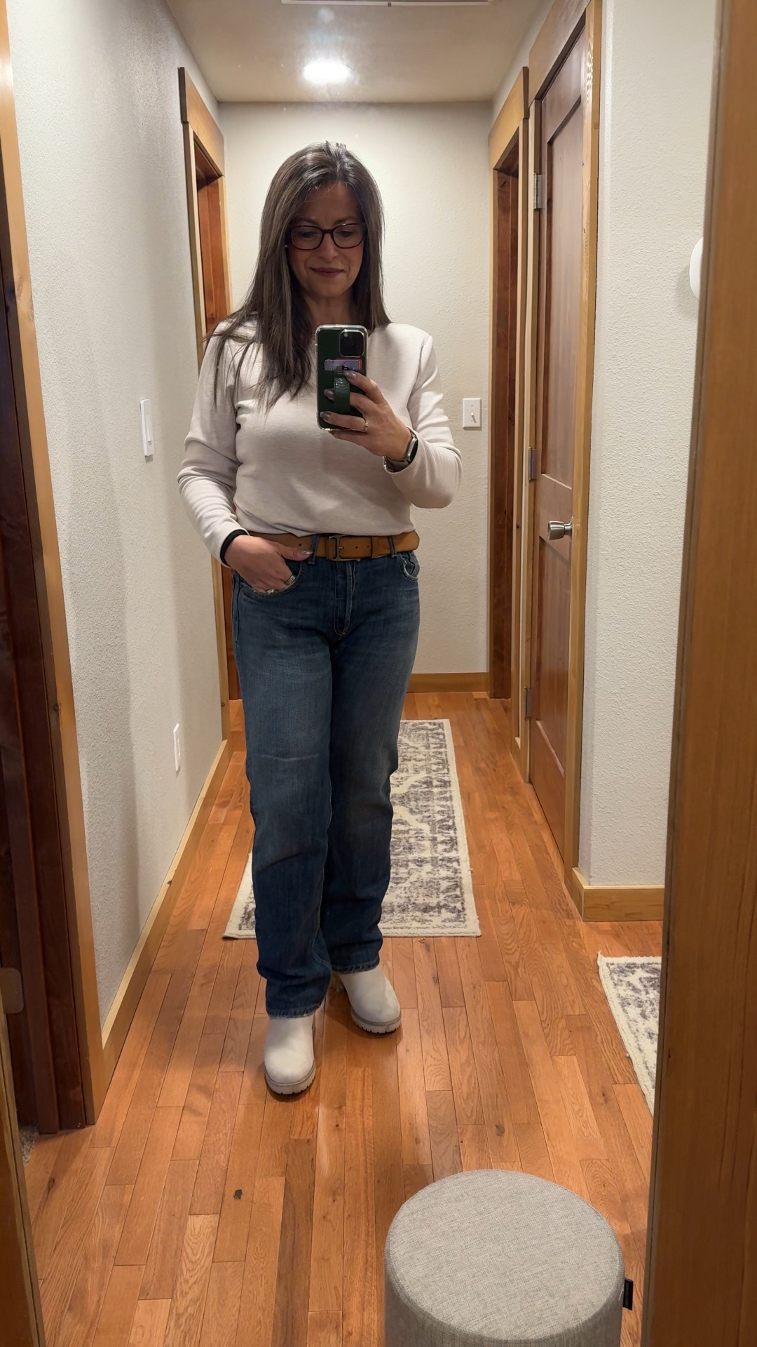 Happy Monday, hope everyone had an amazing weekend!!  I’m going to have a great week, I’m in training all week and heading out of town this weekend, woohoo!!! 
Top (M) is an older body suit from @express | jeans are @zara, love their jeans I just have to make sure to try on in person.  

#LTKWorkwear #LTKOver40
