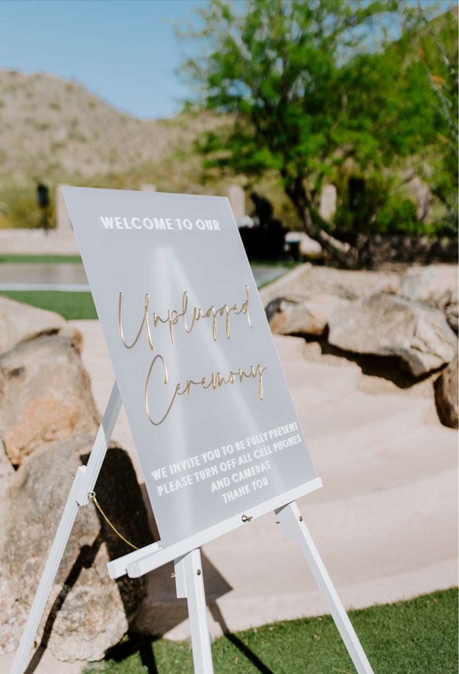 Our wedding signage was so pretty and sleek. Couldn’t find the exact sign for unplugged ceremony but linked similar ones! If you’re planning your wedding, Etsy is the place to go 😍🤍✨