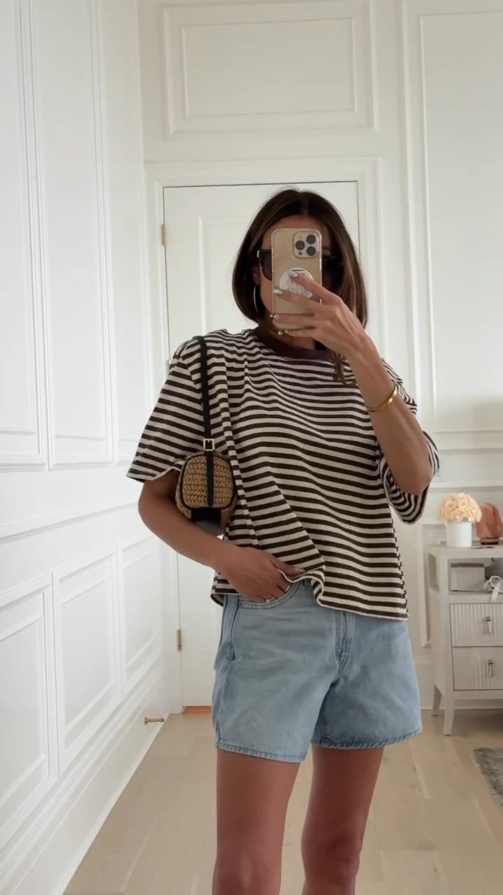 Obsessed with this short sleeve striped tee from Amazon ✨

Spring outfit, summer outfit, denim
Shorts, Levi’s, Jean shorts, mom outfit 

#LTKootd #LTKgrwm #LTKOver40