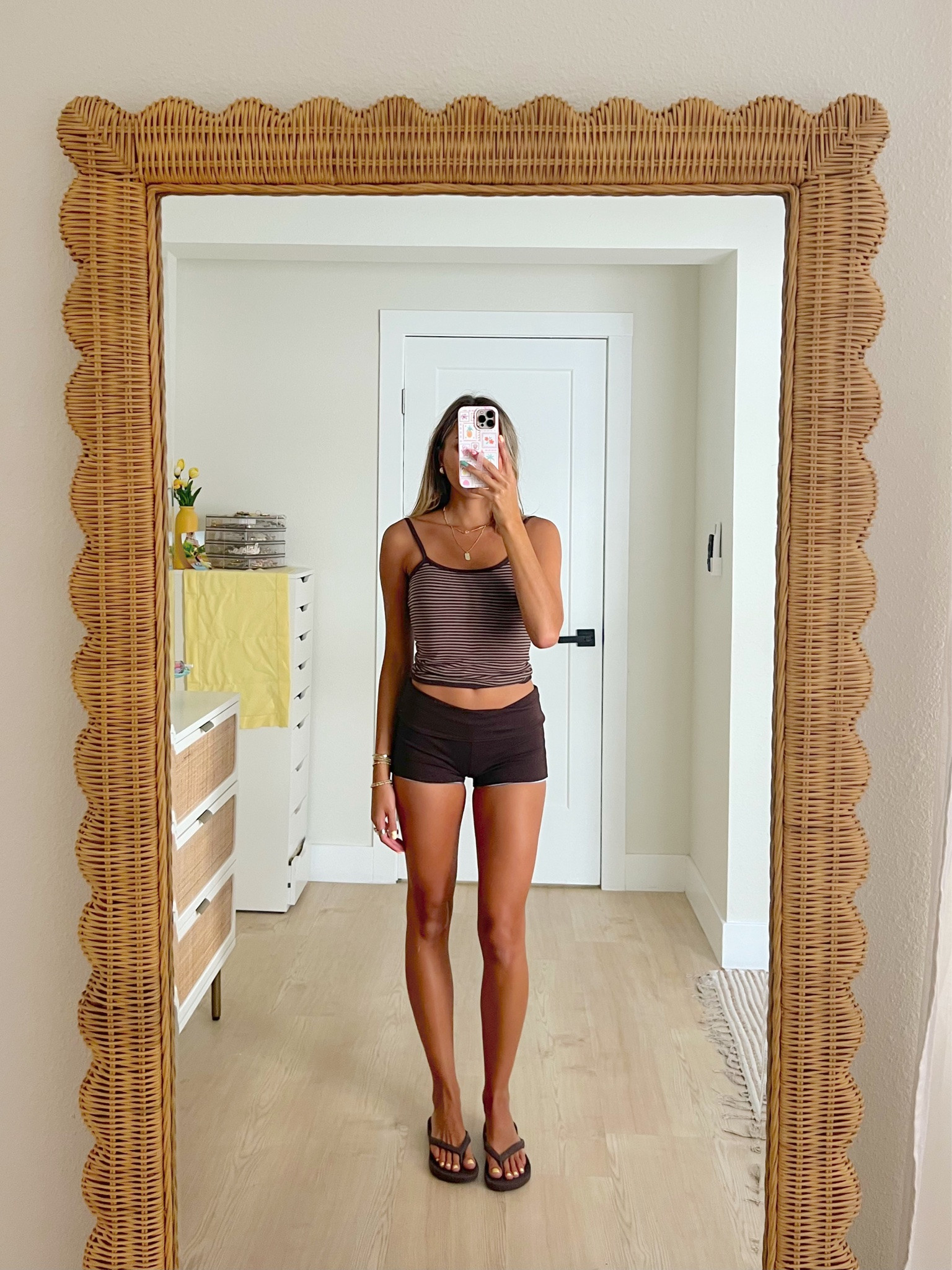 Fall transition outfit from Hollister 25-40% off sale. Use code HCOMCKENZIE for an extra 15% off. XS top 00 regular bottoms 💕

#LTKootd