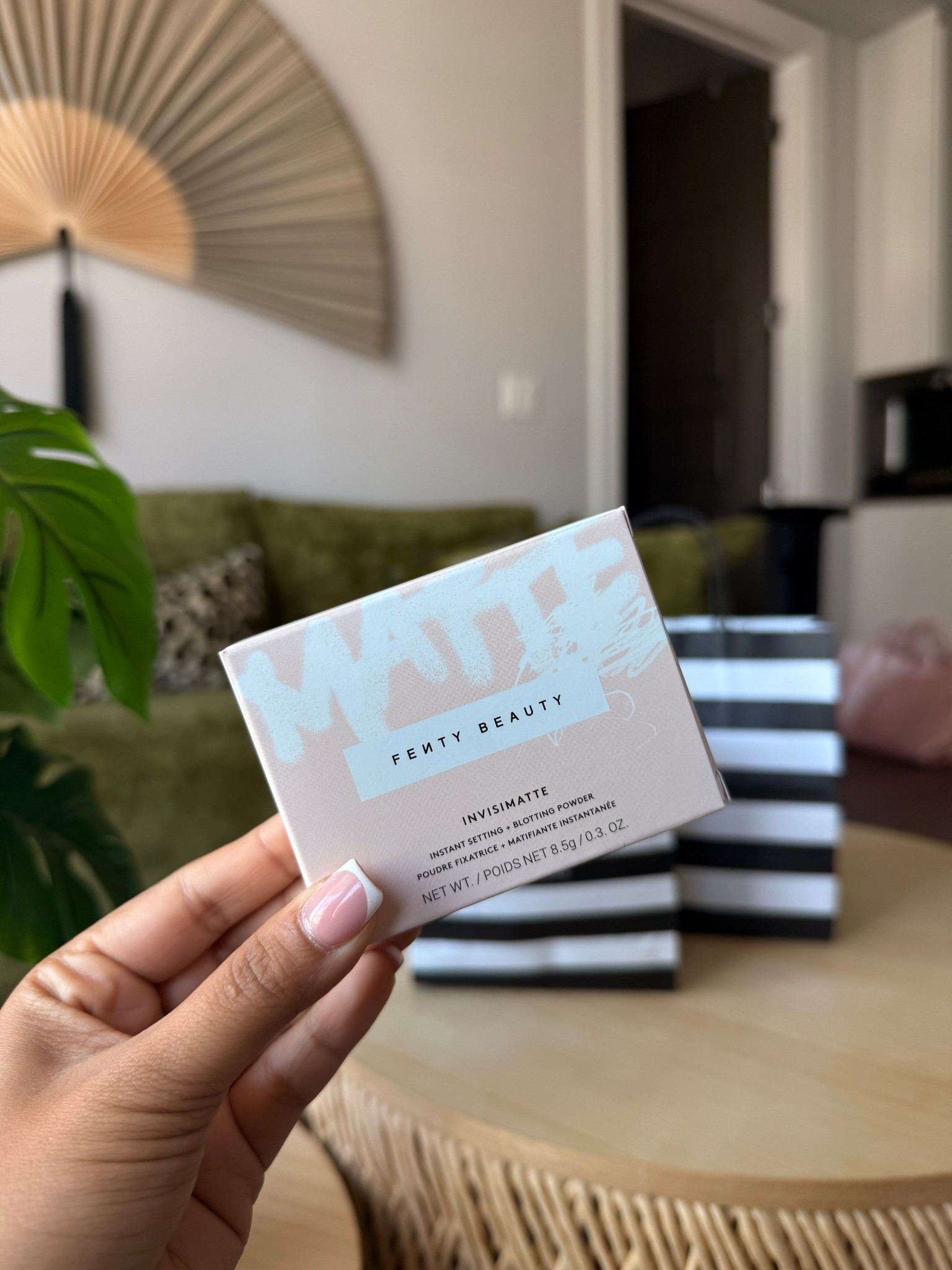 Fenty Beauty matte powder! The best! 


#LTKBeauty #LTKItBag #LTKFindsUnder100