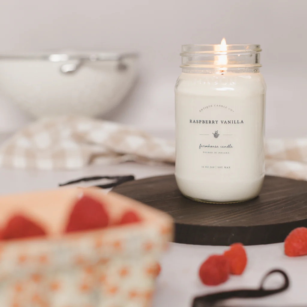 Raspberry Vanilla 16 oz candle | Antique Candle Co.