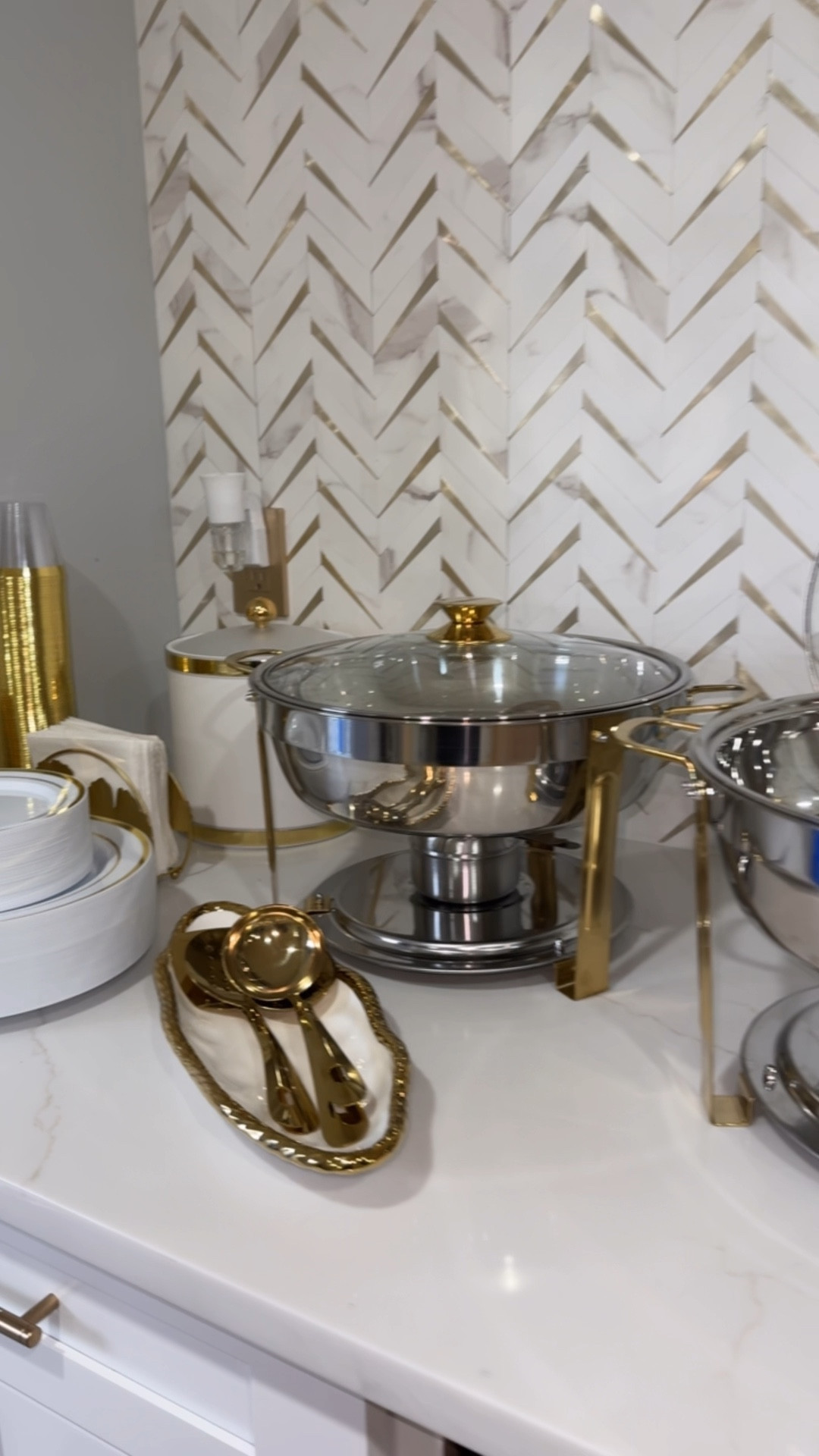 Hosting Must Havws

#LTKHoliday #LTKSaleAlert #LTKHome