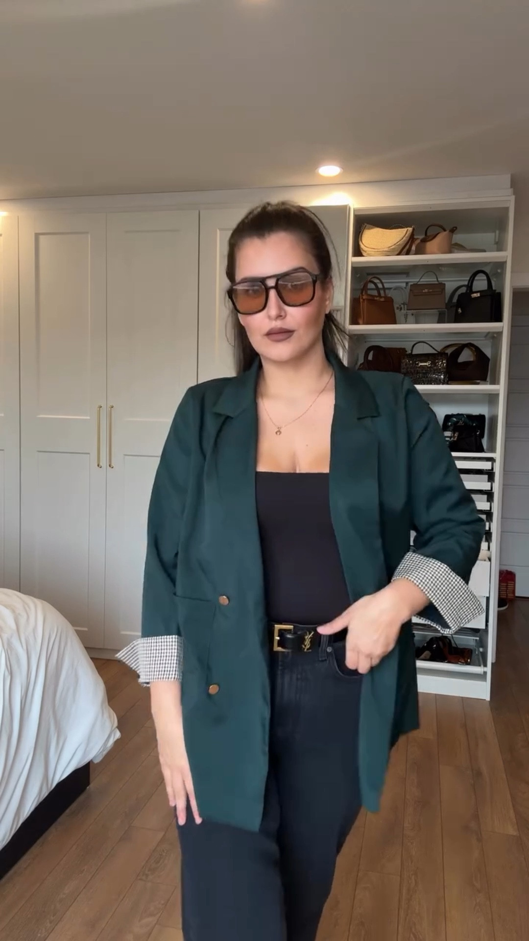 GRWM for work as a midsize girly who wants to look put together without sacrificing comfort 👀 

Finding work outfits when you’re midsize is a whole journey too tight here, too boxy there but we’re making it work with pieces that actually fit and flatter 🙌 

Today’s look is giving: confidence, structure, and “I didn’t spend an hour stressing over this” energy. Saving this for the next time you’re staring at your closet before work 💼 

What’s your biggest struggle with workwear right now? I need to know 👇 

#midsizestyle #workwearinspo #grwmoutfit #midsizefashion #officeoutfits

#LTKworkwear #LTKmidsize #LTKdatenight