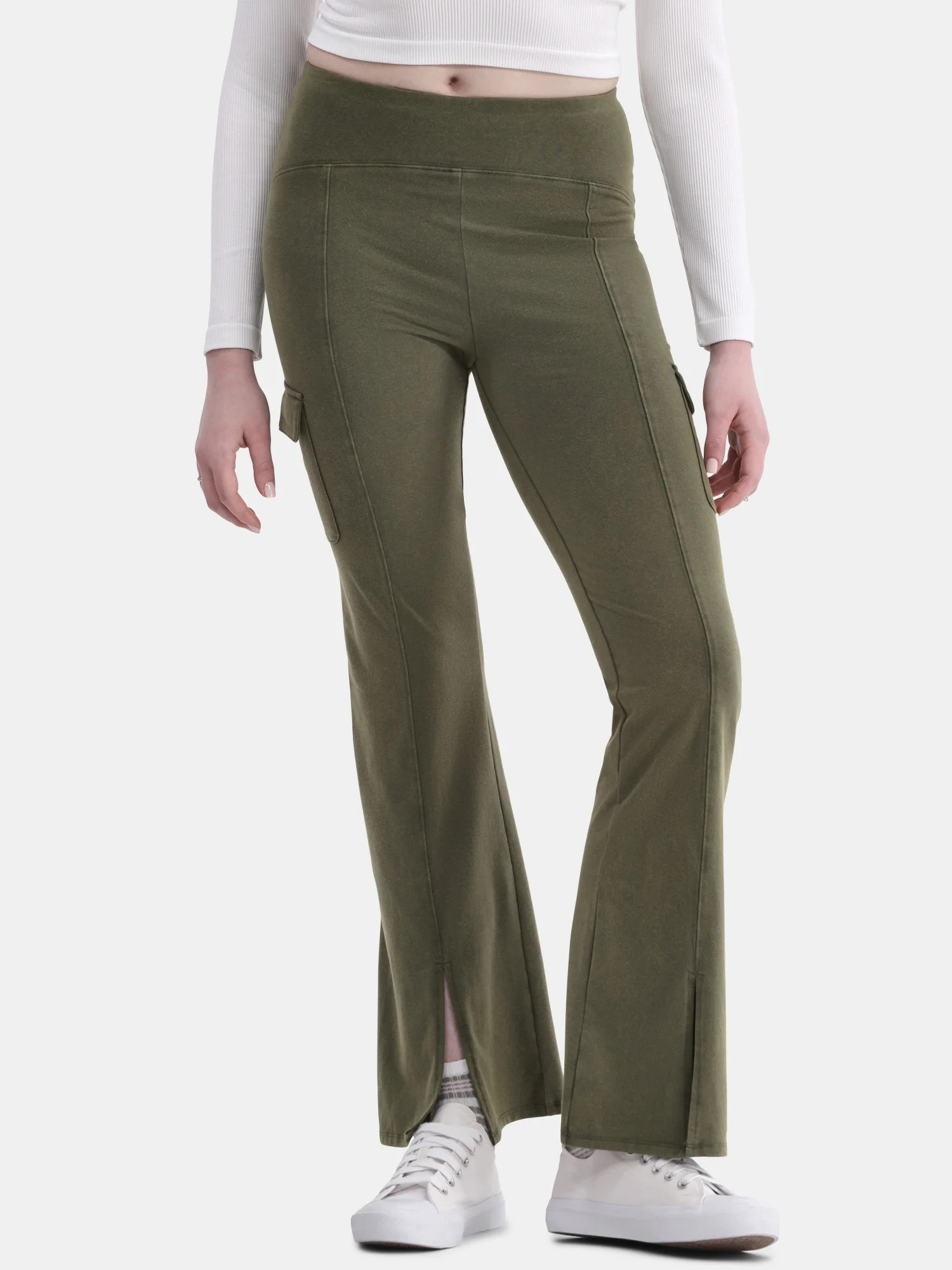 No Boundaries Mineral Wash Flare Cargo Pants, 31'' Inseam, Women's | Walmart (US)