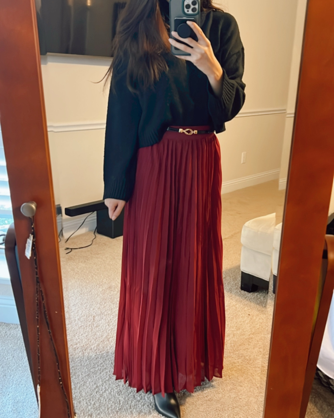 wine maxi pleated skirt - x-small
mock neck black sweater - small 