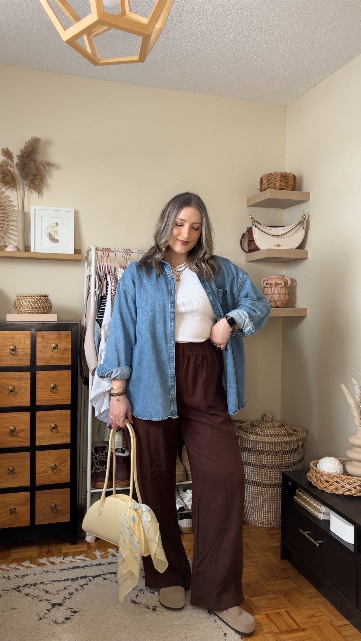 Easy spring outfit! Wearing my usual size L in the denim shirt and basic tank, and L tall in the brown linen pants. Butter yellow bag is affordable and so fun for spring! Canadian Old Navy links under “similar products”


#LTKsummer #LTKmidsize #LTKsale