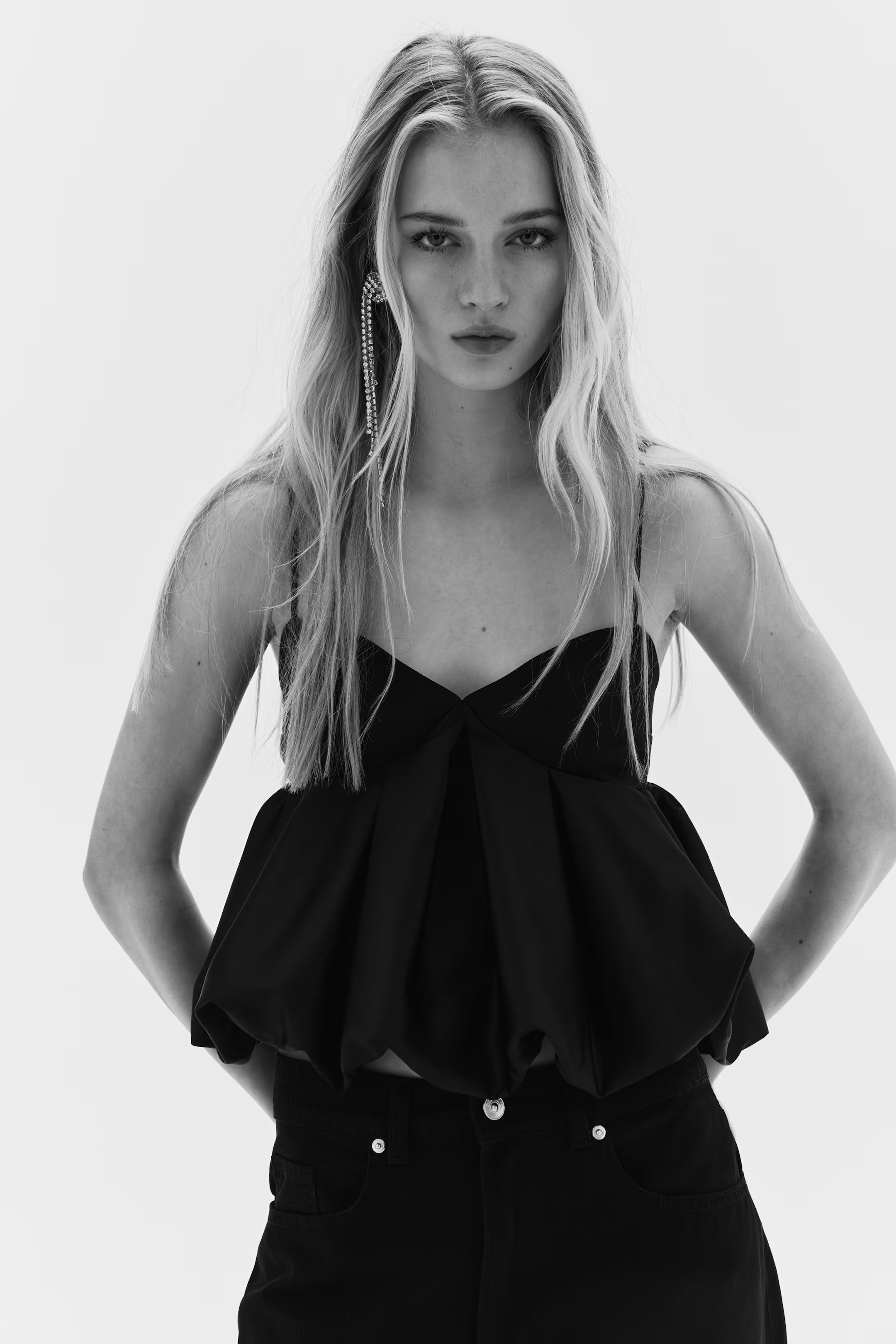 Bubble-Hem Camisole Top - Black - Ladies | H&M CA | H&M (US + CA)