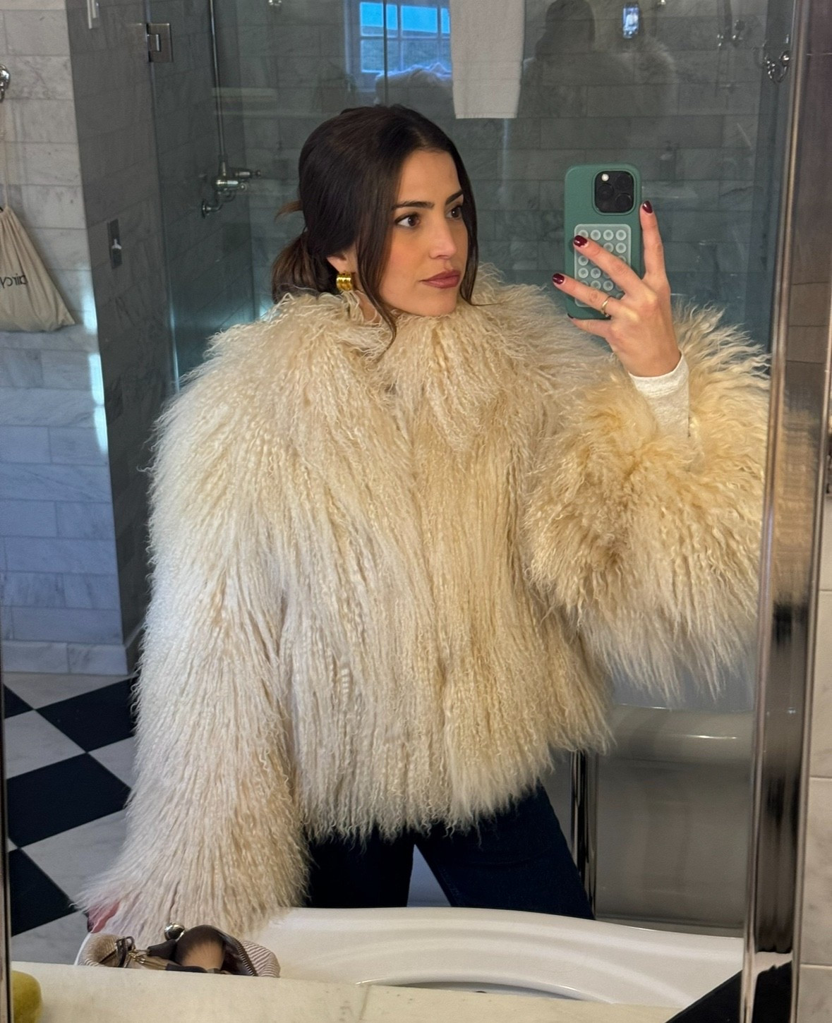 Wearing size small in ducie coat 🫶

Faux fur coat , winter outfit inspo , New Year’s Eve winter coat

#LTKdayinmylife #LTKFindsUnder100 #LTKootd
