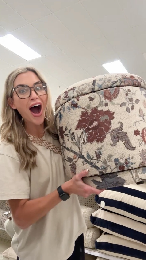 @Target already has some of there new fall arrivals out for home decor and omg ya’ll I think I have fainted these are so good! 



Fall decor, target decor, new at target, new arrivals, home decor, home inspo, fall inspo

#LTKSeasonal #LTKHome