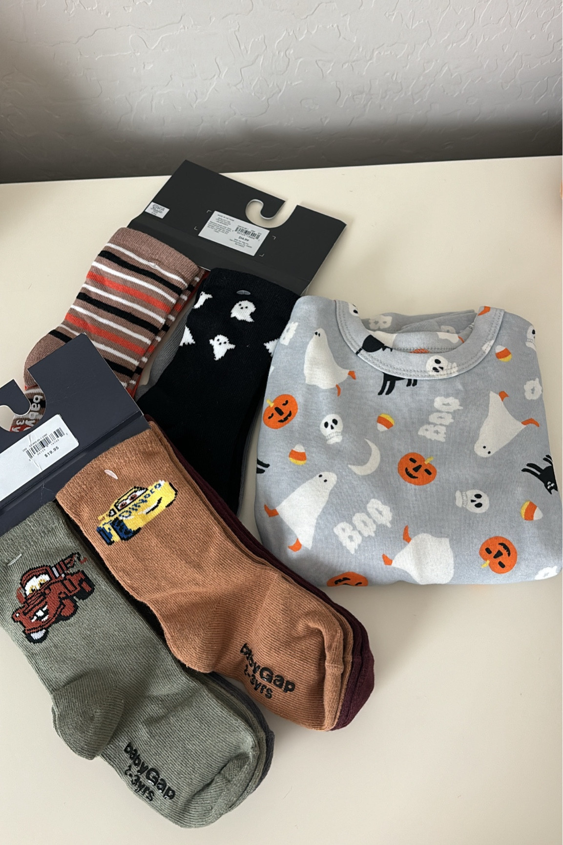 Gap kids — sale finds under $10👻 

#gapkids #gaphalloween #babygap #halloweenpjs #gaphalloweenpjs #toddlerhalloween #toddlerfinds #toddlersocks #halloweensocks #halloweenpjsets #toddlerfallstyle #salefinds #boobasket #boobasketstuffers 

#LTKKids #LTKHalloween #LTKSeasonal